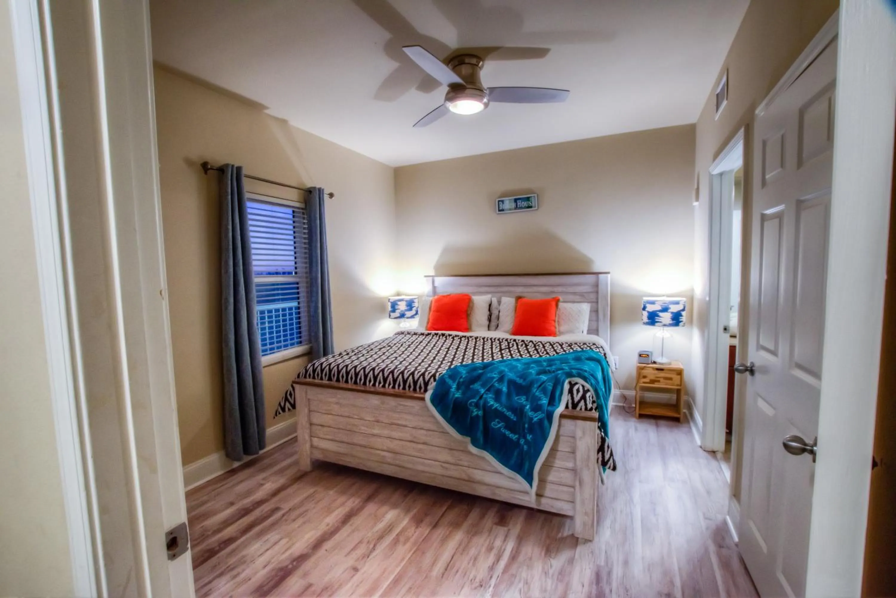 Bed in Laketown Wharf Resort 1036 By Aneliya