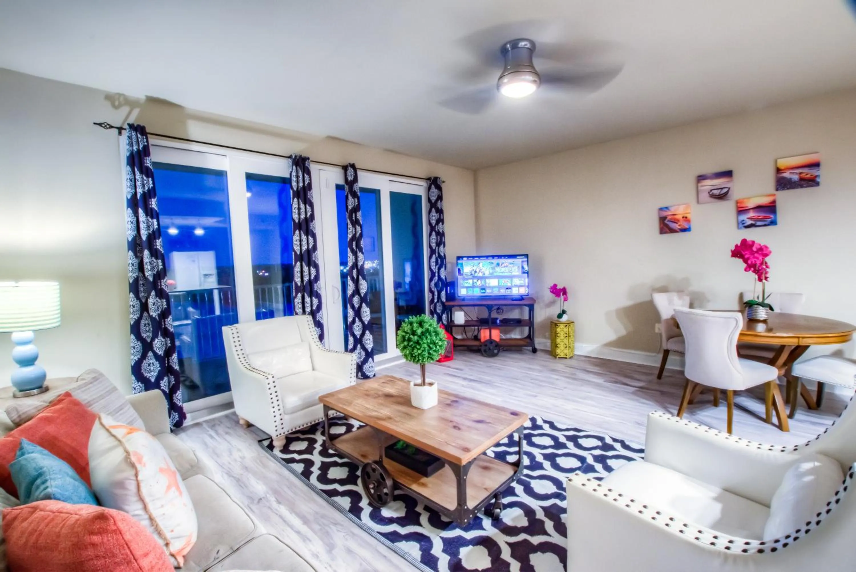 Bed in Laketown Wharf Resort 1036 By Aneliya