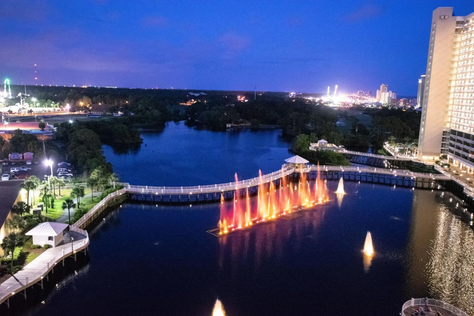 Laketown Wharf Resort 1036 By Aneliya