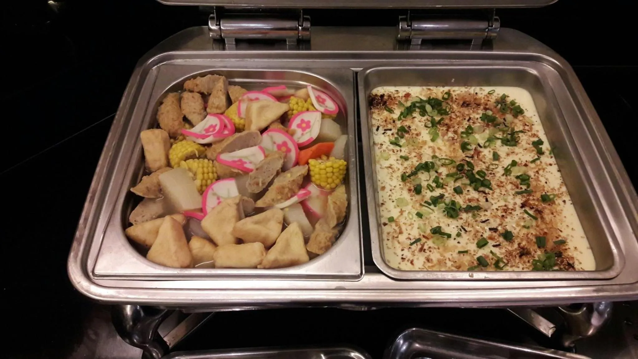 Buffet breakfast in Dengfeng Milan Business Hotel