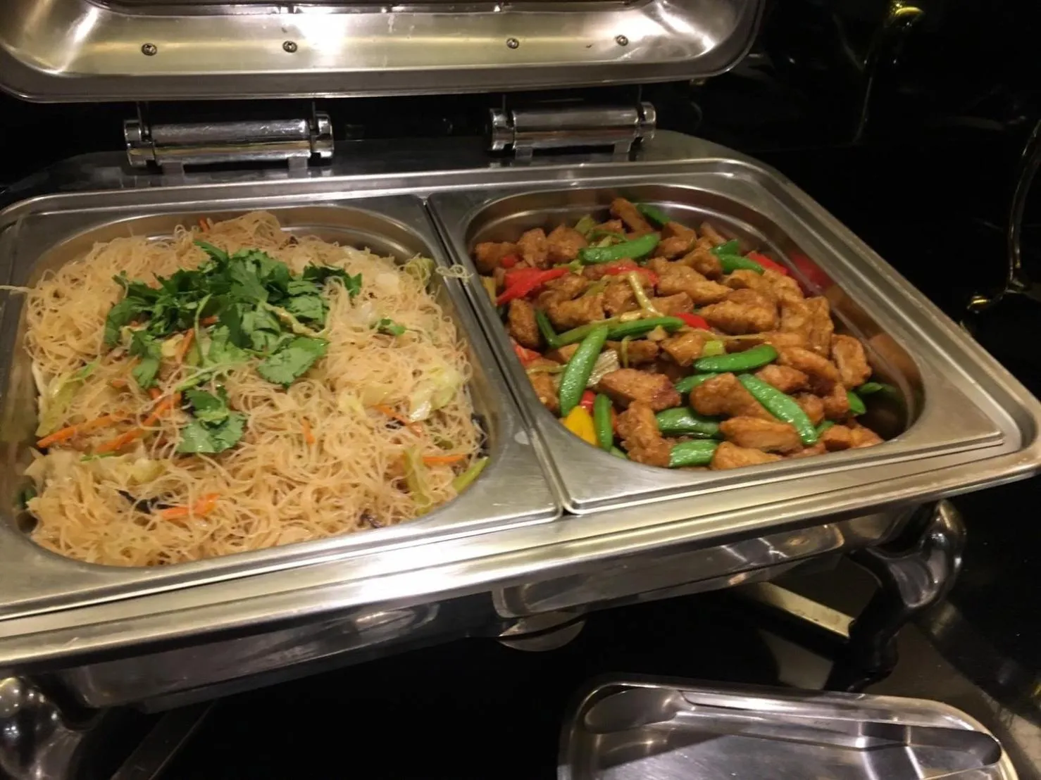 Buffet breakfast in Dengfeng Milan Business Hotel