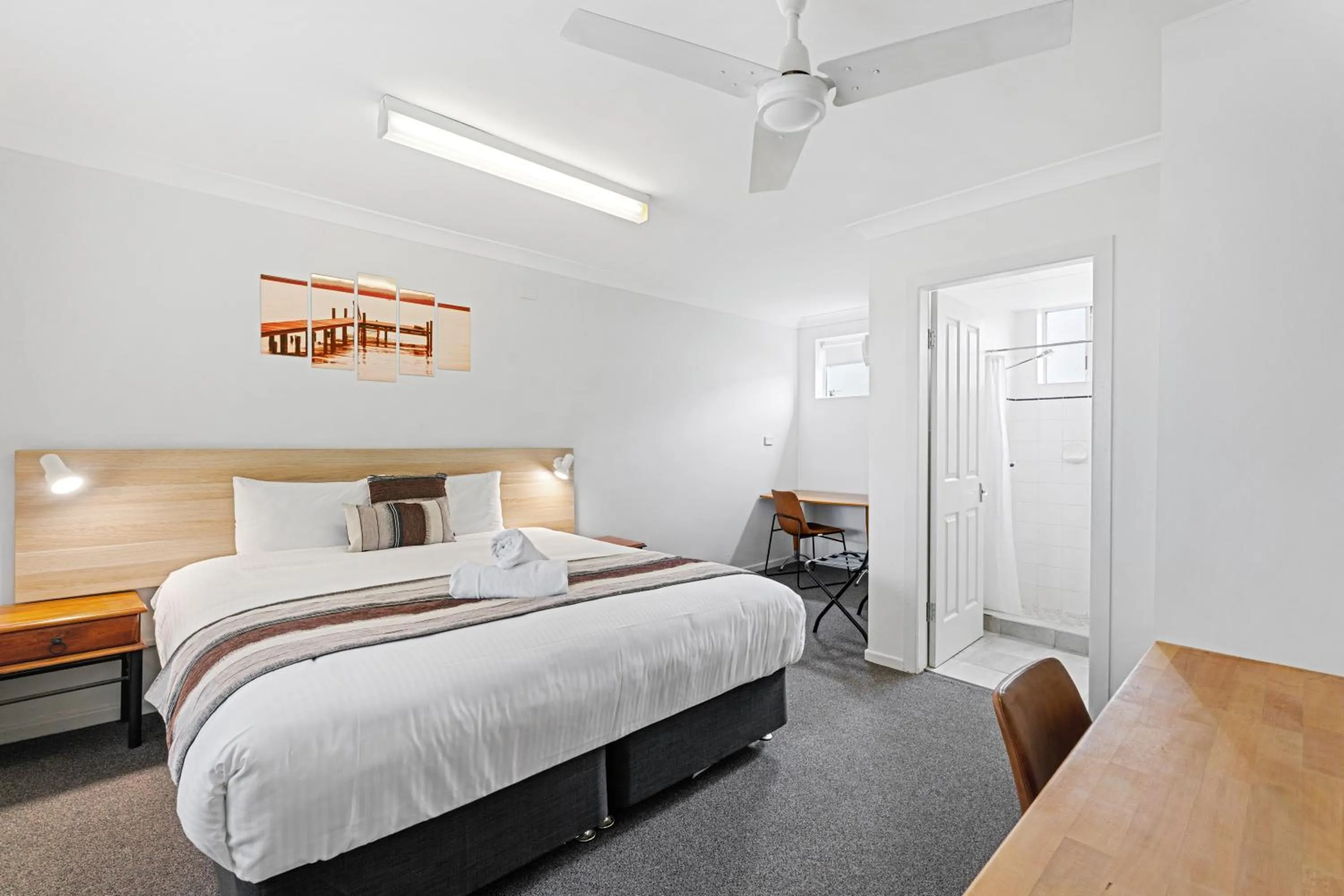 Bedroom, Bed in Econo Lodge Chaparral Motel Ballina