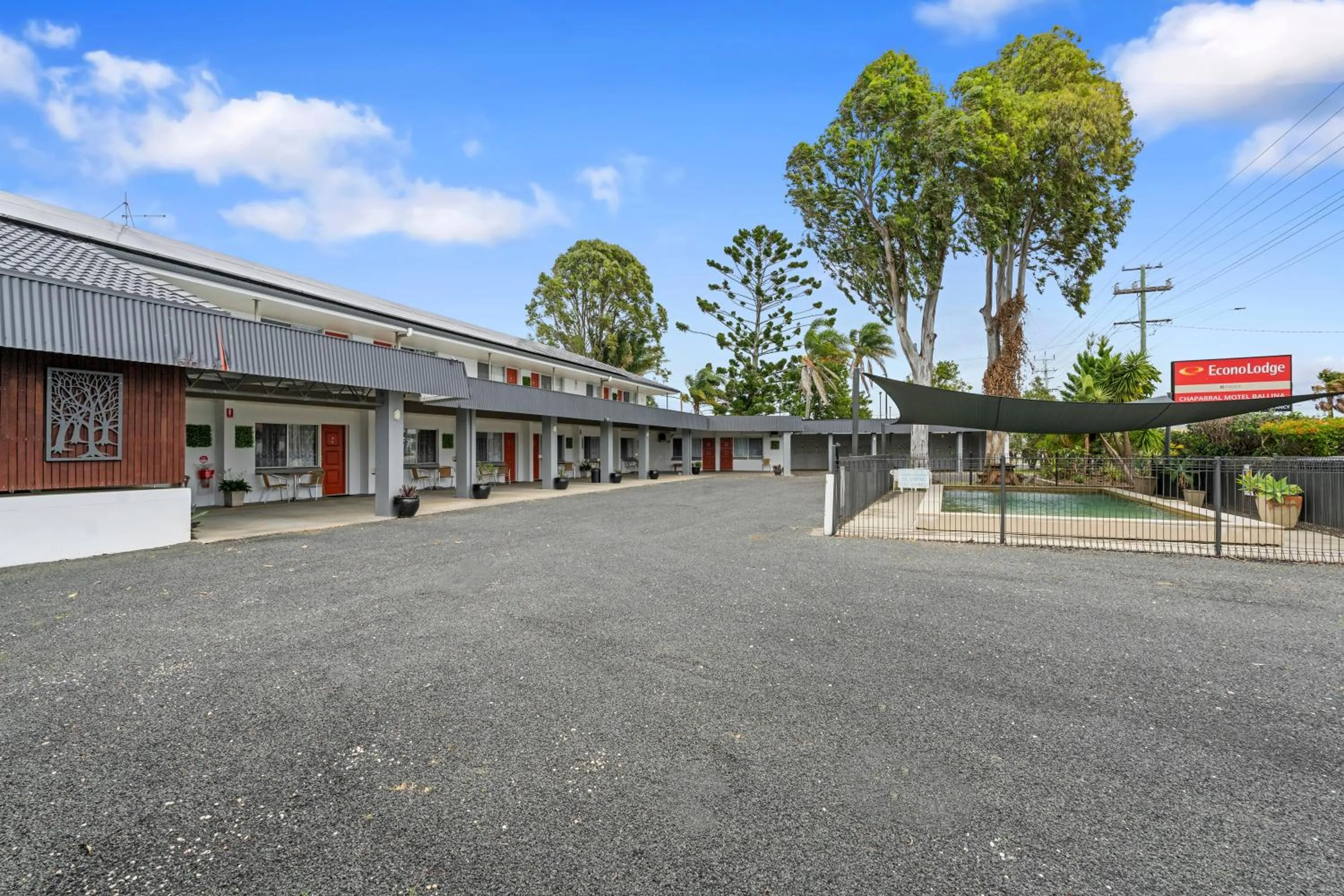 Property building in Econo Lodge Chaparral Motel Ballina