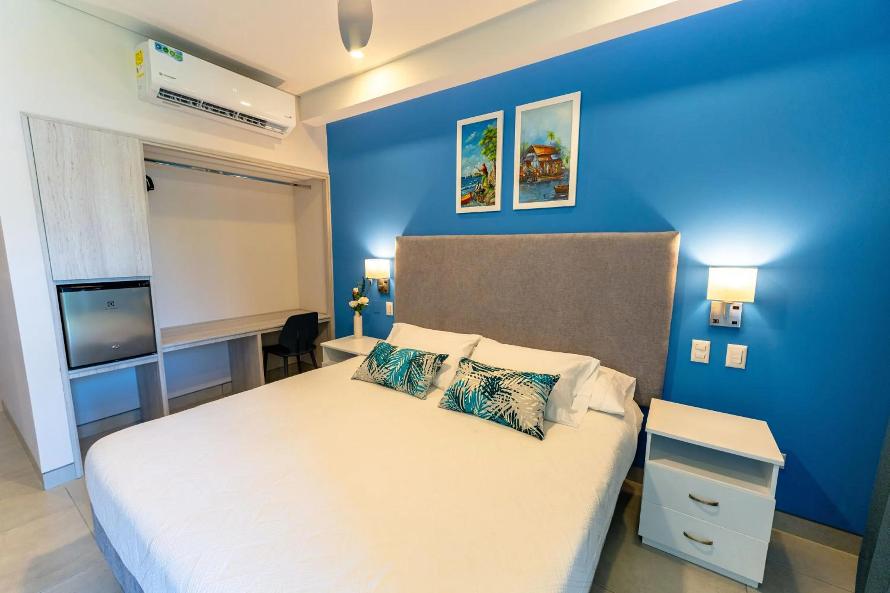 Bed in Casa Verano Beach Hotel - Adults Only