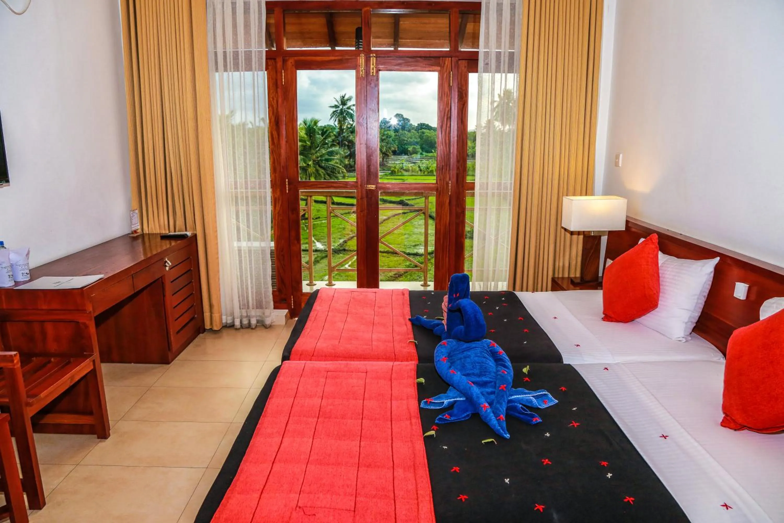 Photo of the whole room, Bed in Pelwehera Village Resort
