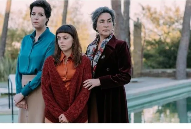 People in Parque do Rio Ofir Hotel