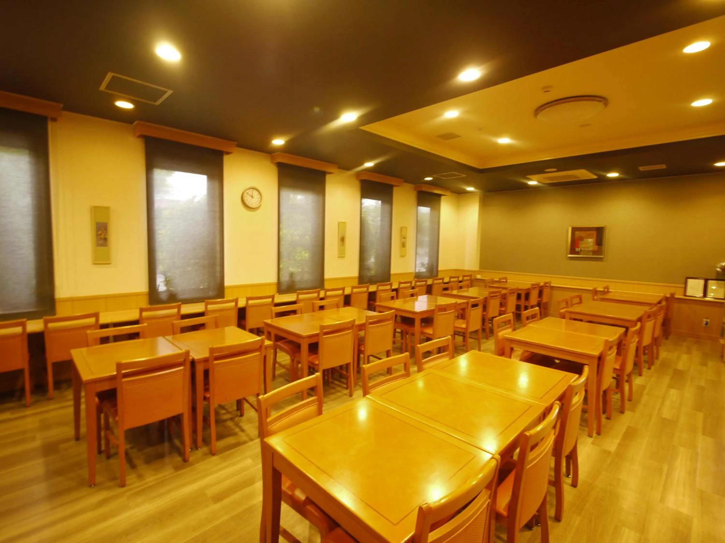 Restaurant/places to eat in Hotel Route-Inn Nakatsugawa Inter