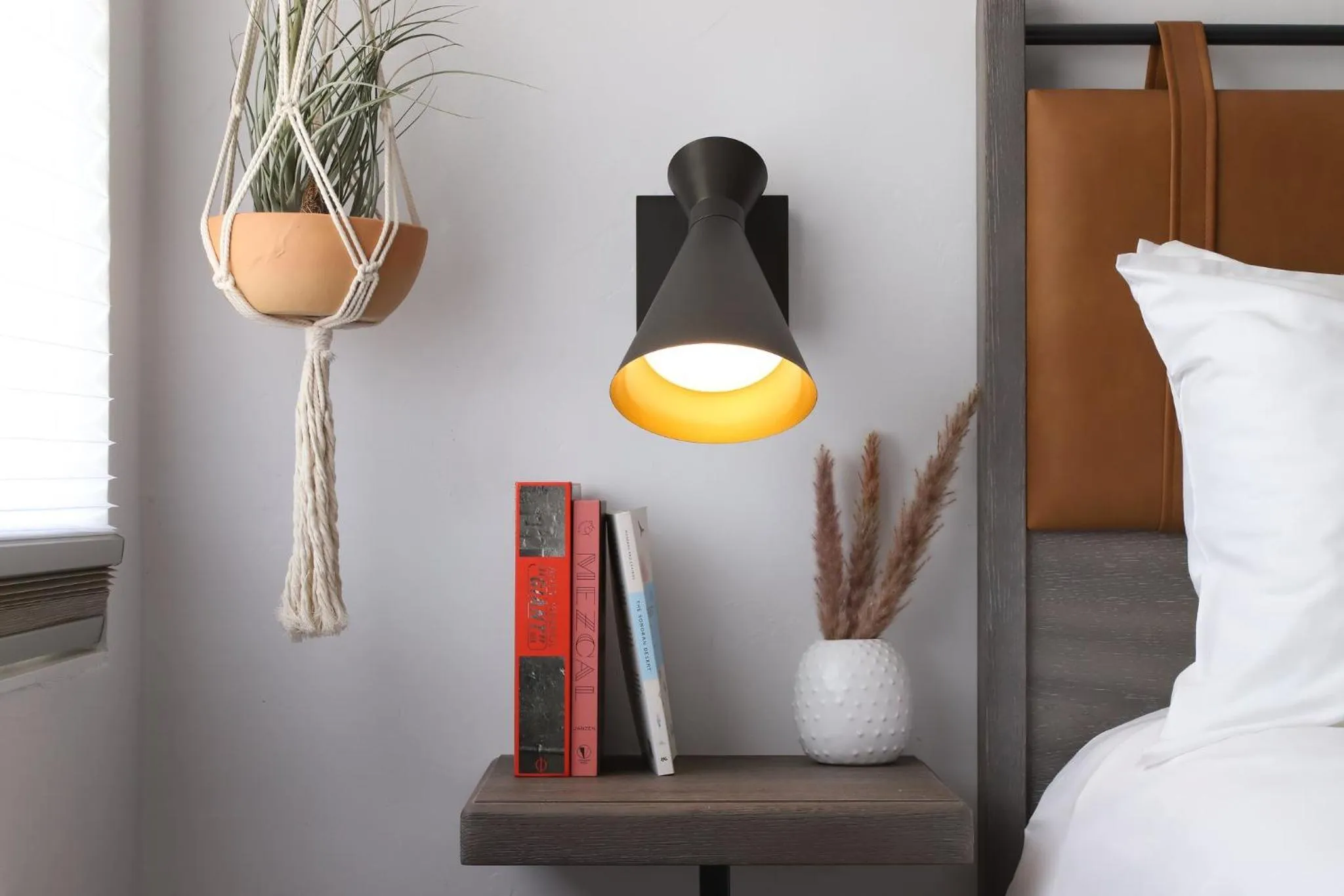 Photo of the whole room, Bed in voco The Tuxon by IHG