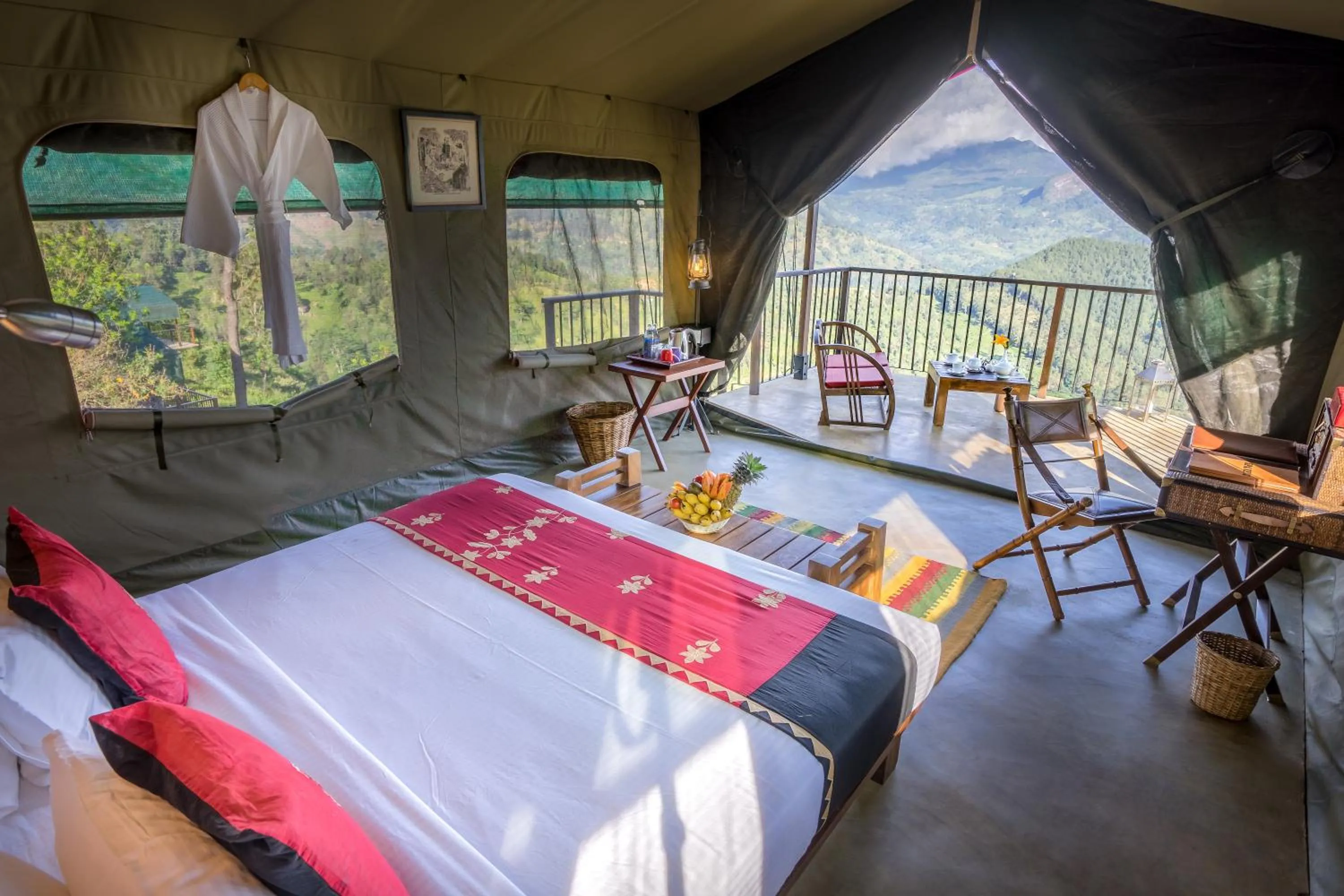 Bed in Madulkelle Tea and Eco Lodge