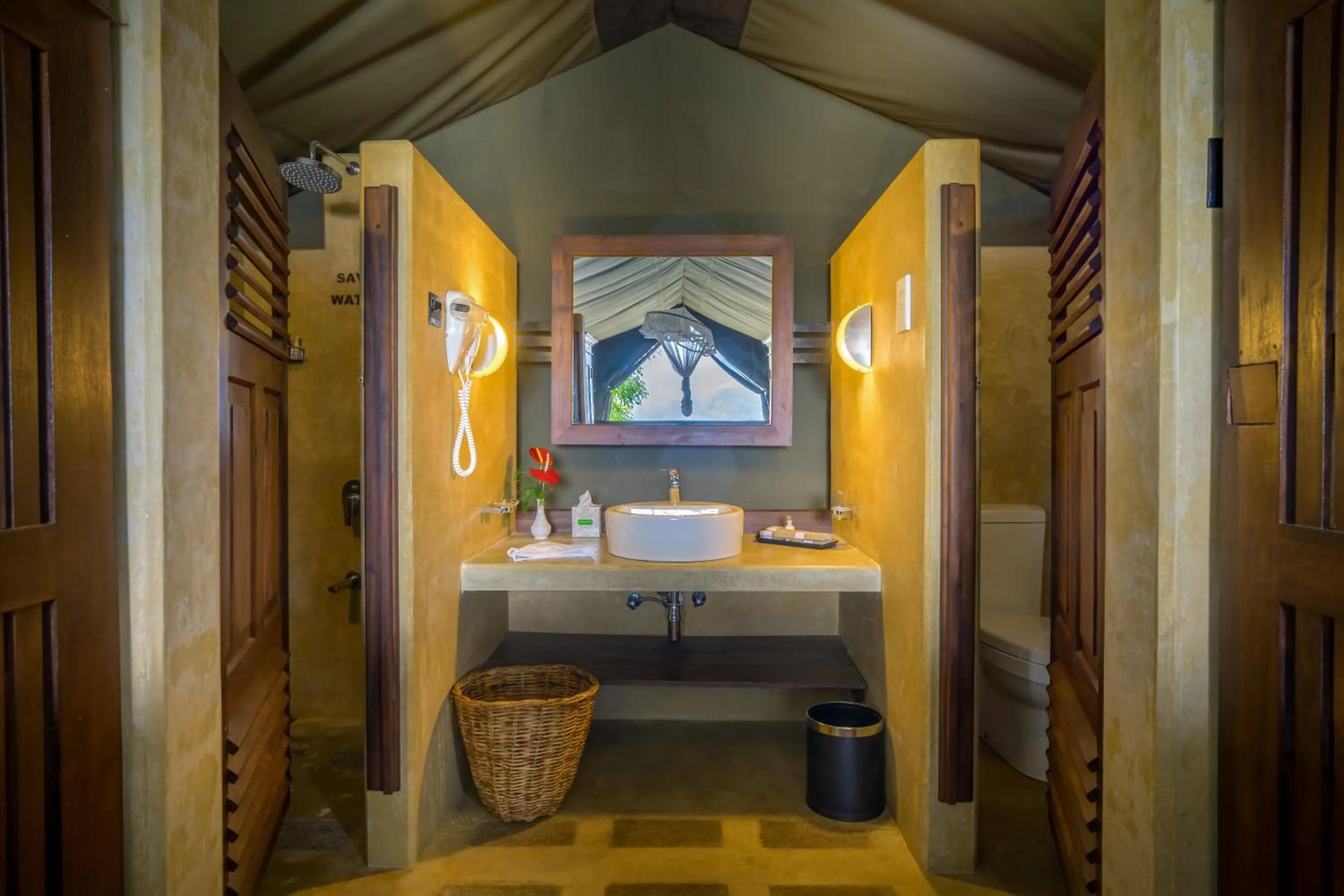Bathroom in Madulkelle Tea and Eco Lodge