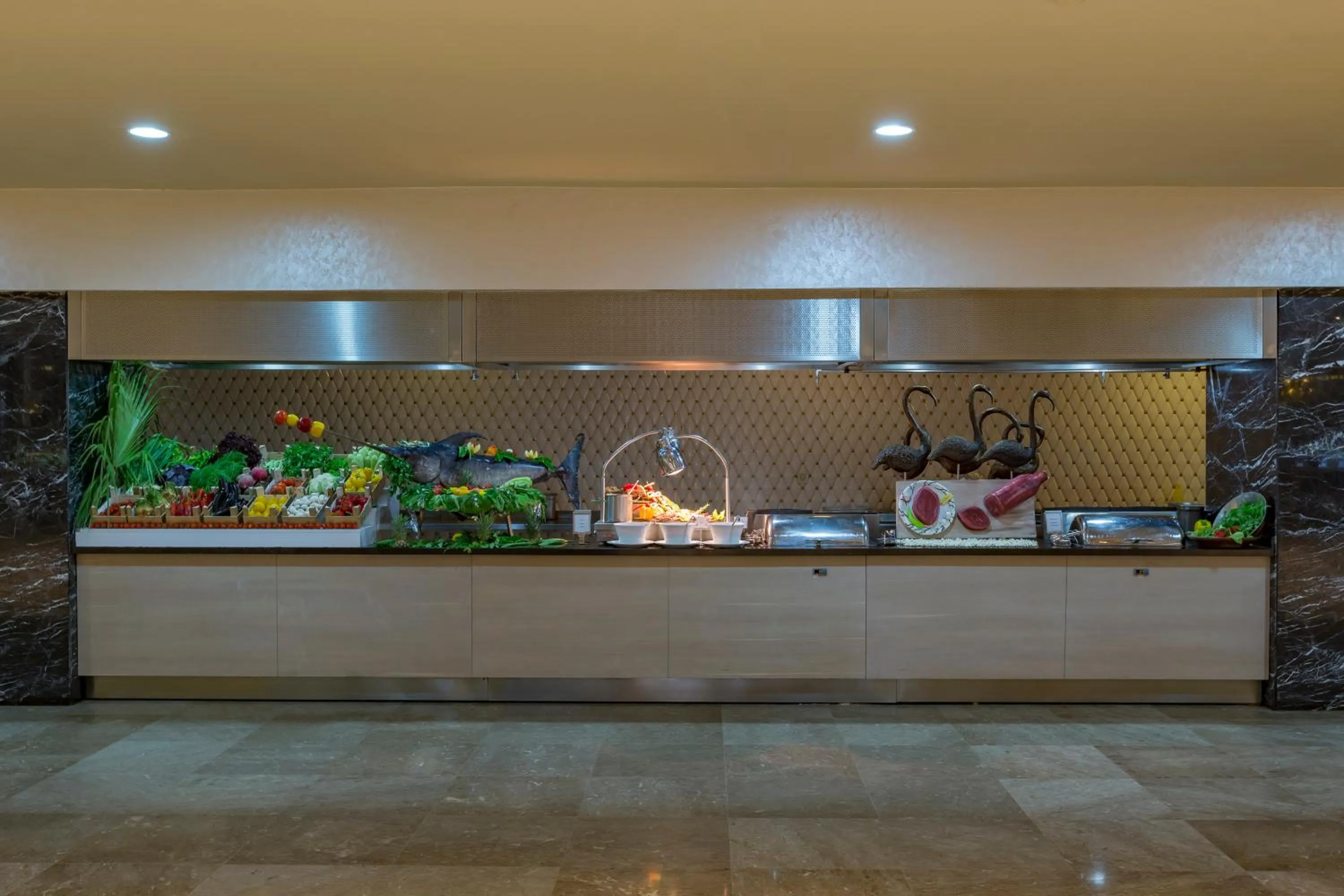 Restaurant/places to eat in Royal Alhambra Palace