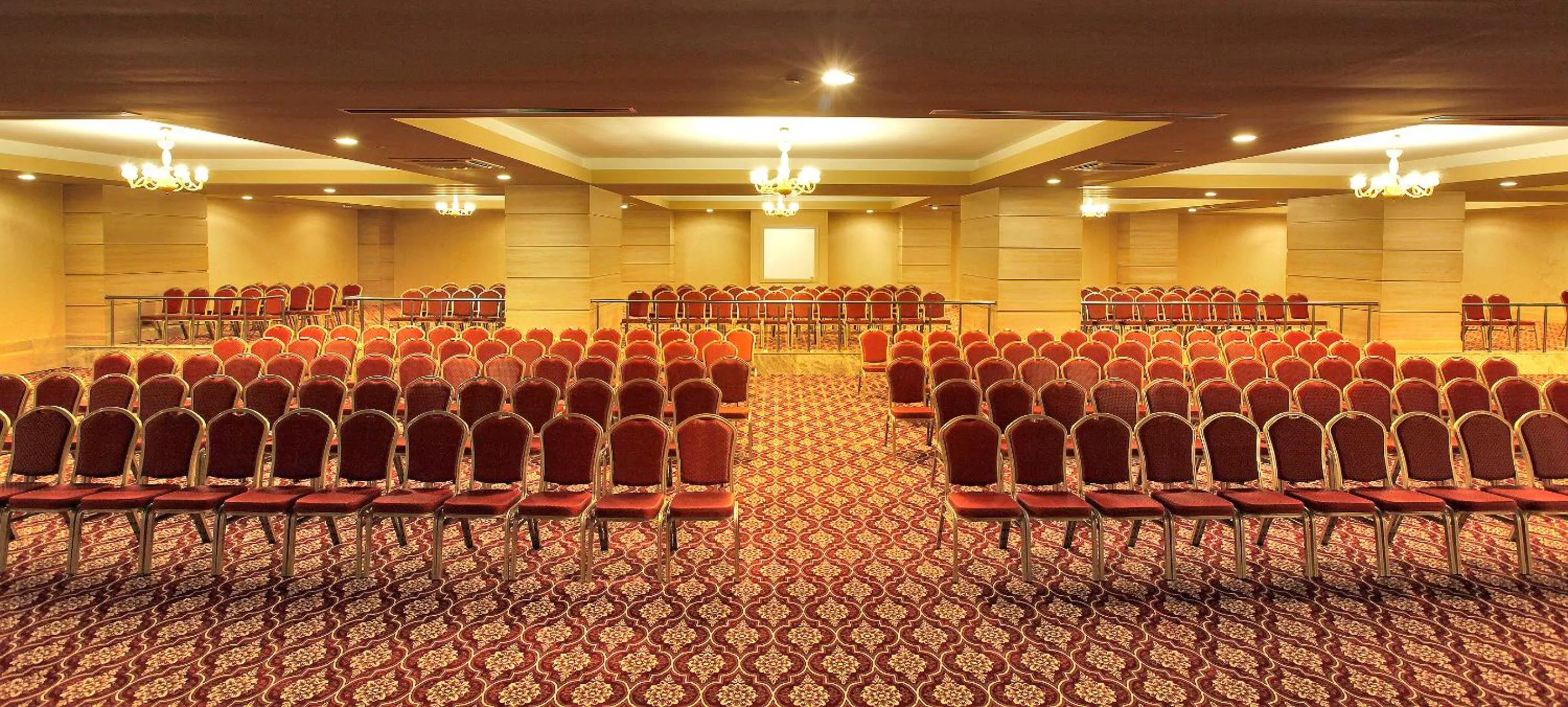 Banquet/Function facilities in Royal Alhambra Palace