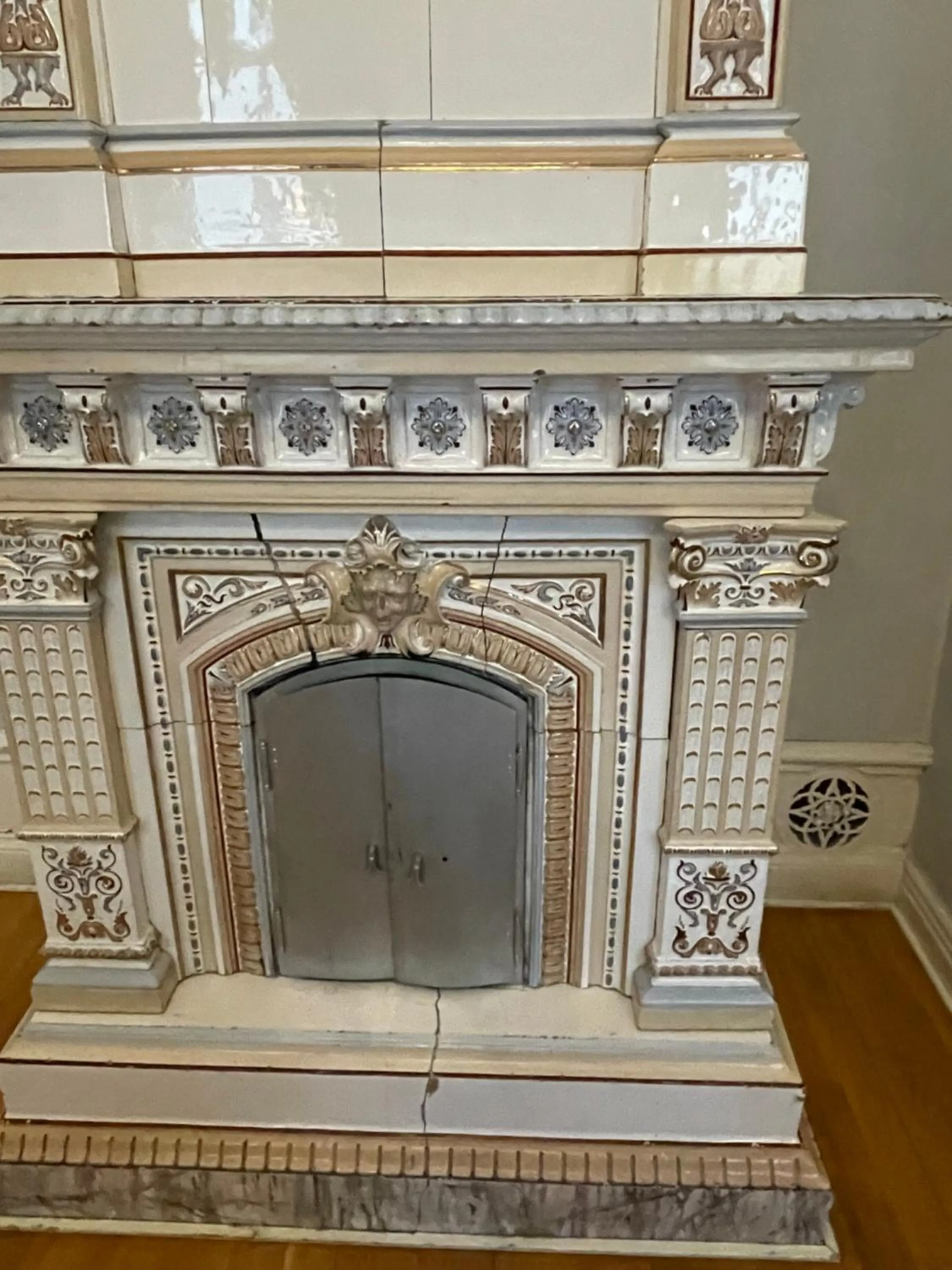 Property building in Lilla Hotellet