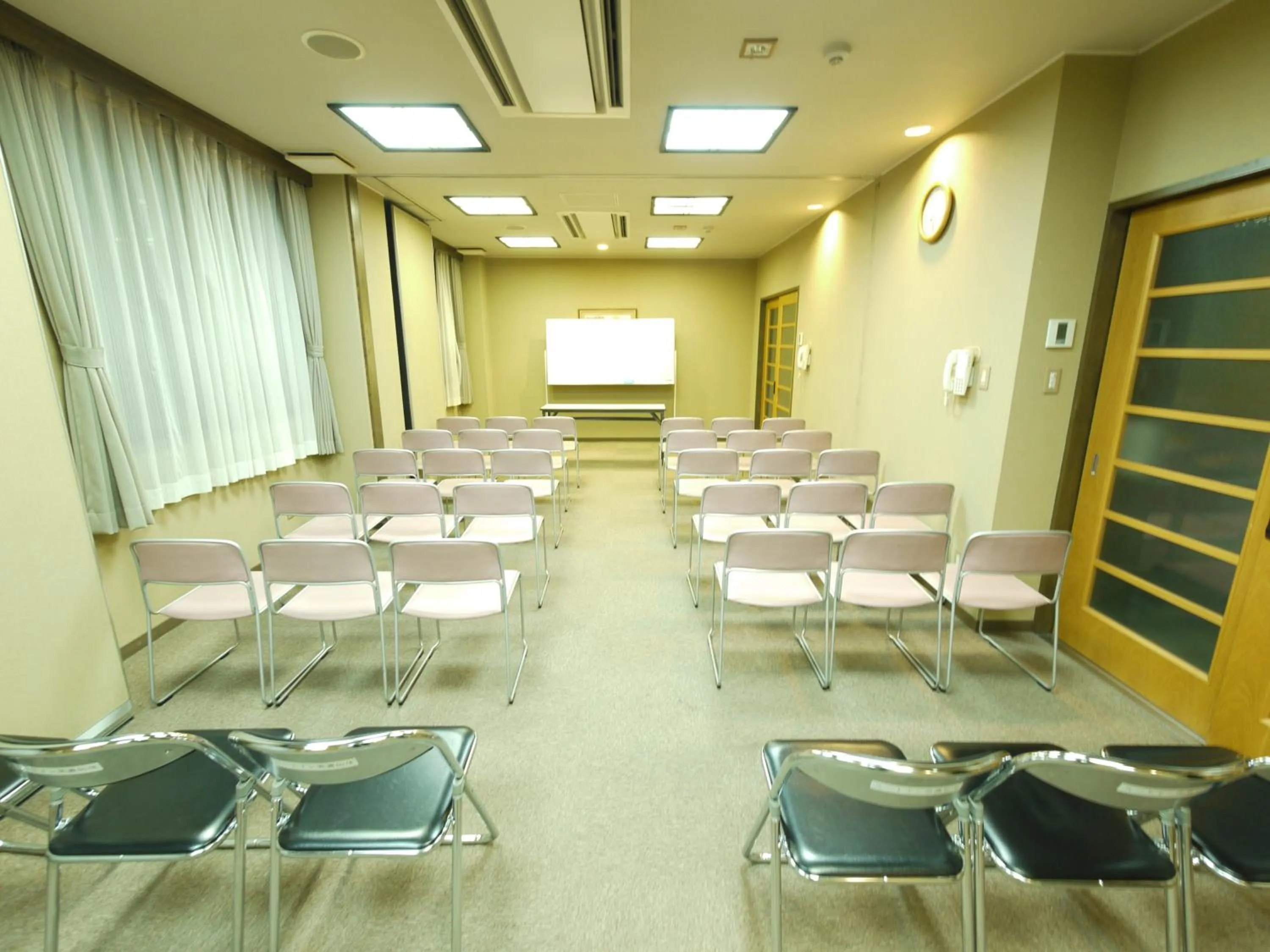 Meeting/conference room in Hotel Route-Inn Minokamo