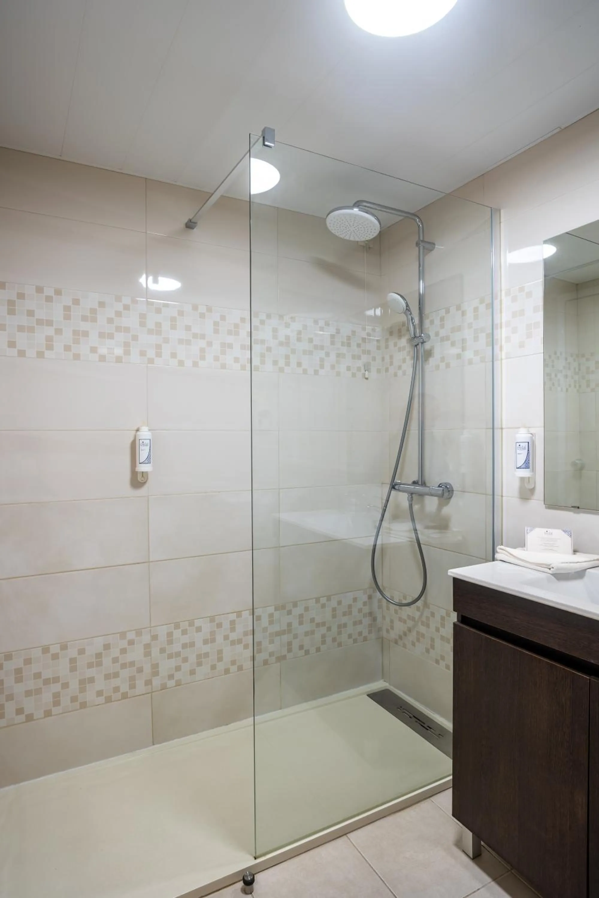 Toilet in Hotel Cristal Caldas