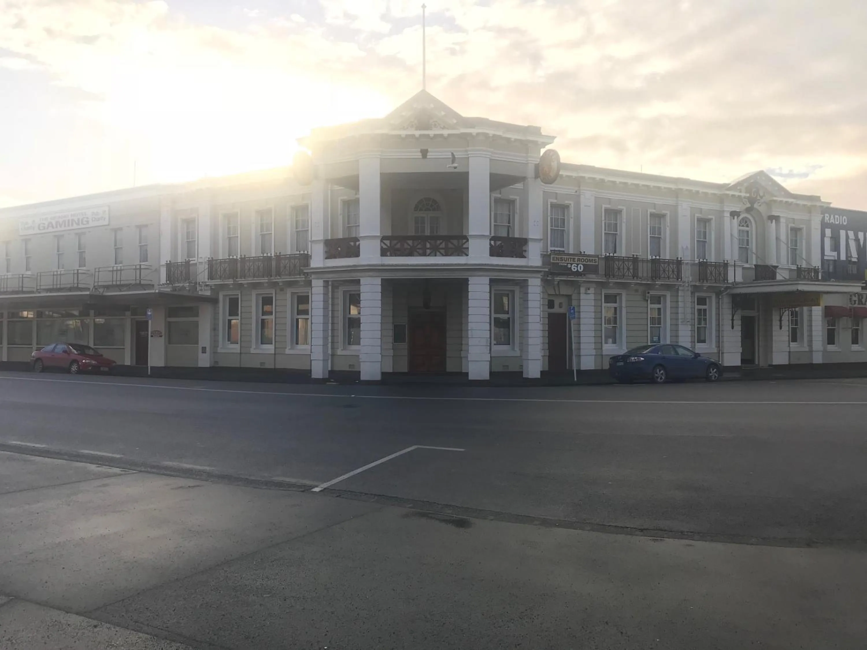 Facade/entrance in Grand Hotel - Whangarei