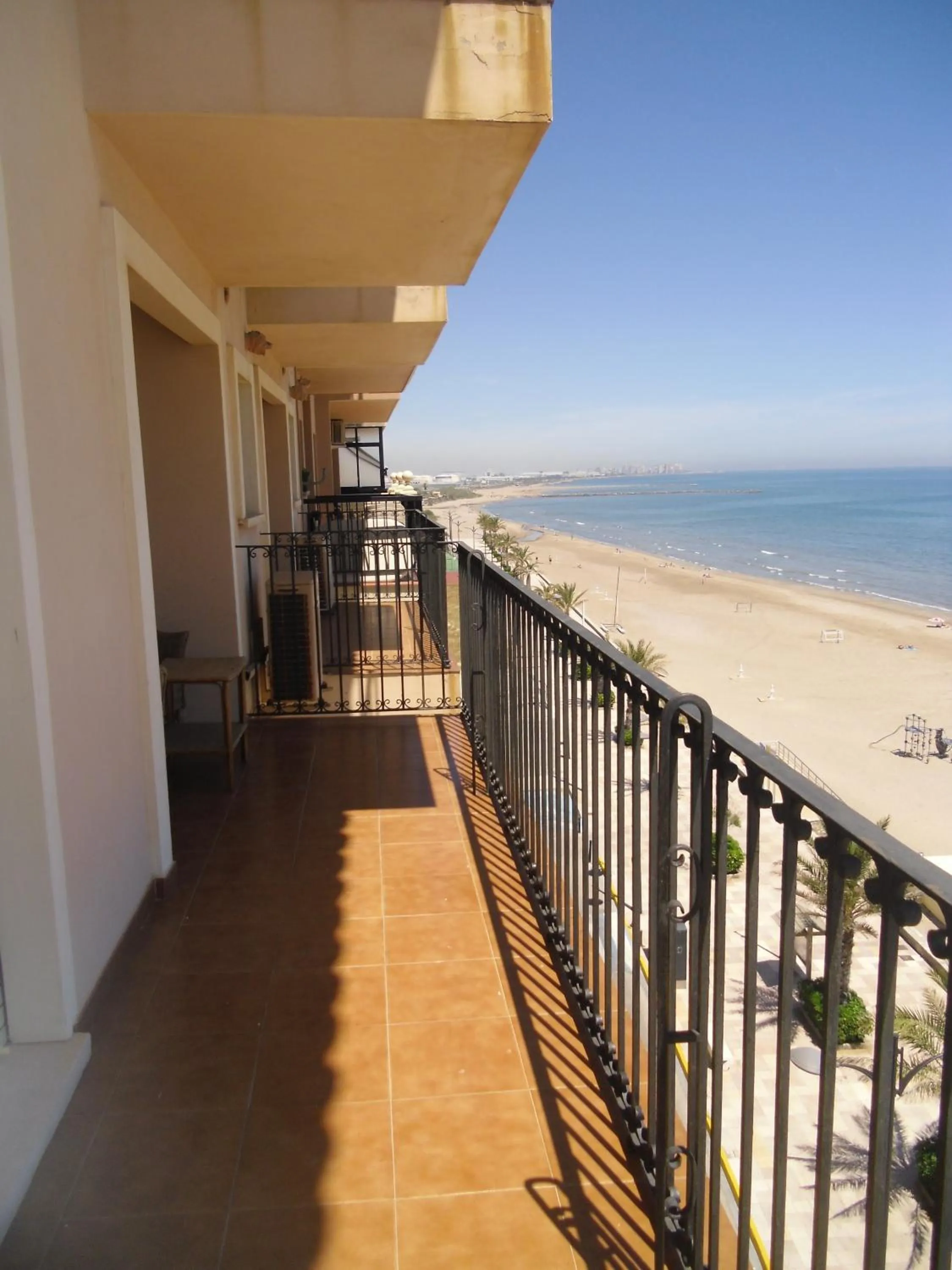 Day in Sea You Apartamentos Valencia Port Saplaya