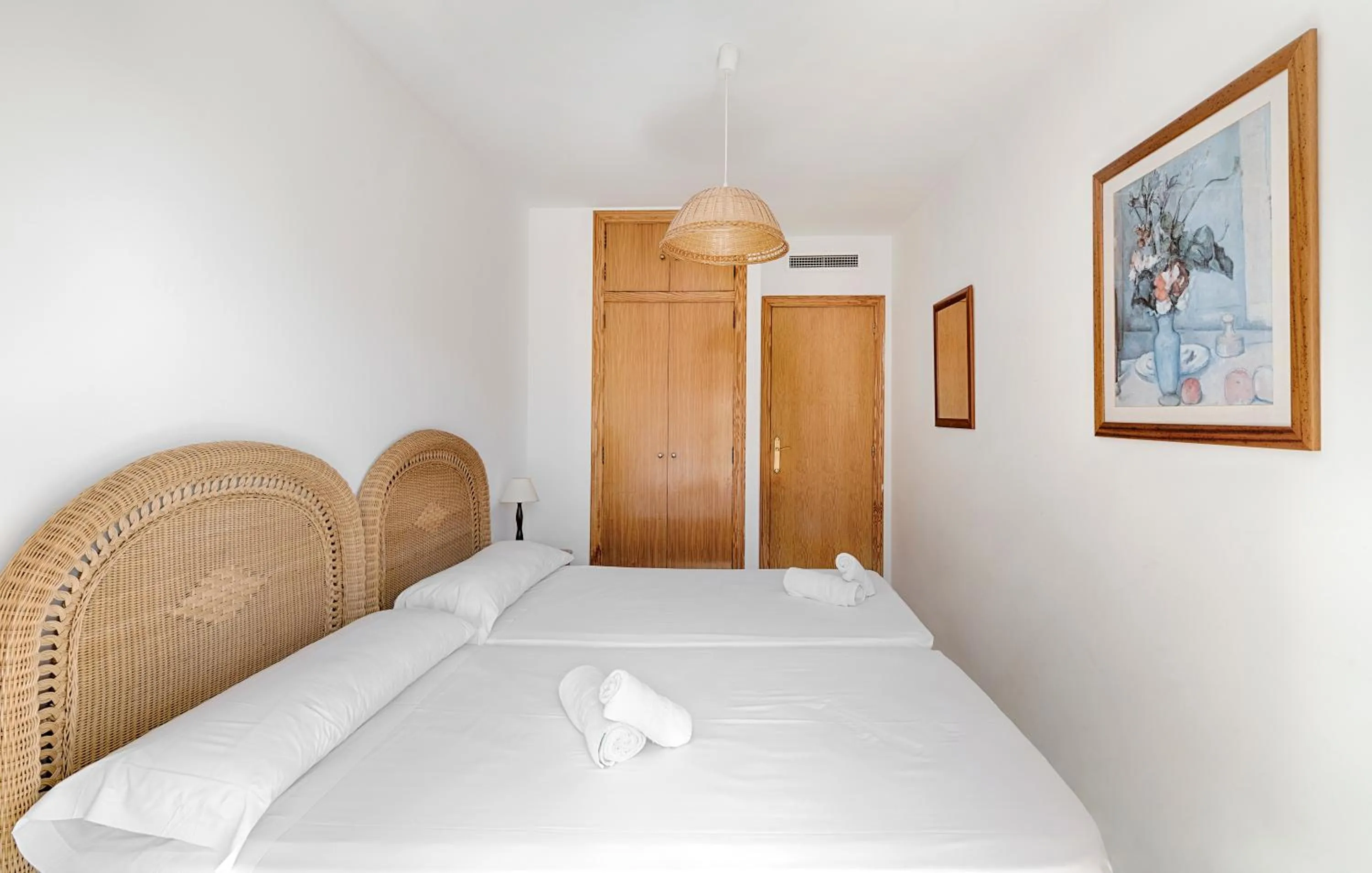 Bedroom, Bed in Sea You Apartamentos Valencia Port Saplaya