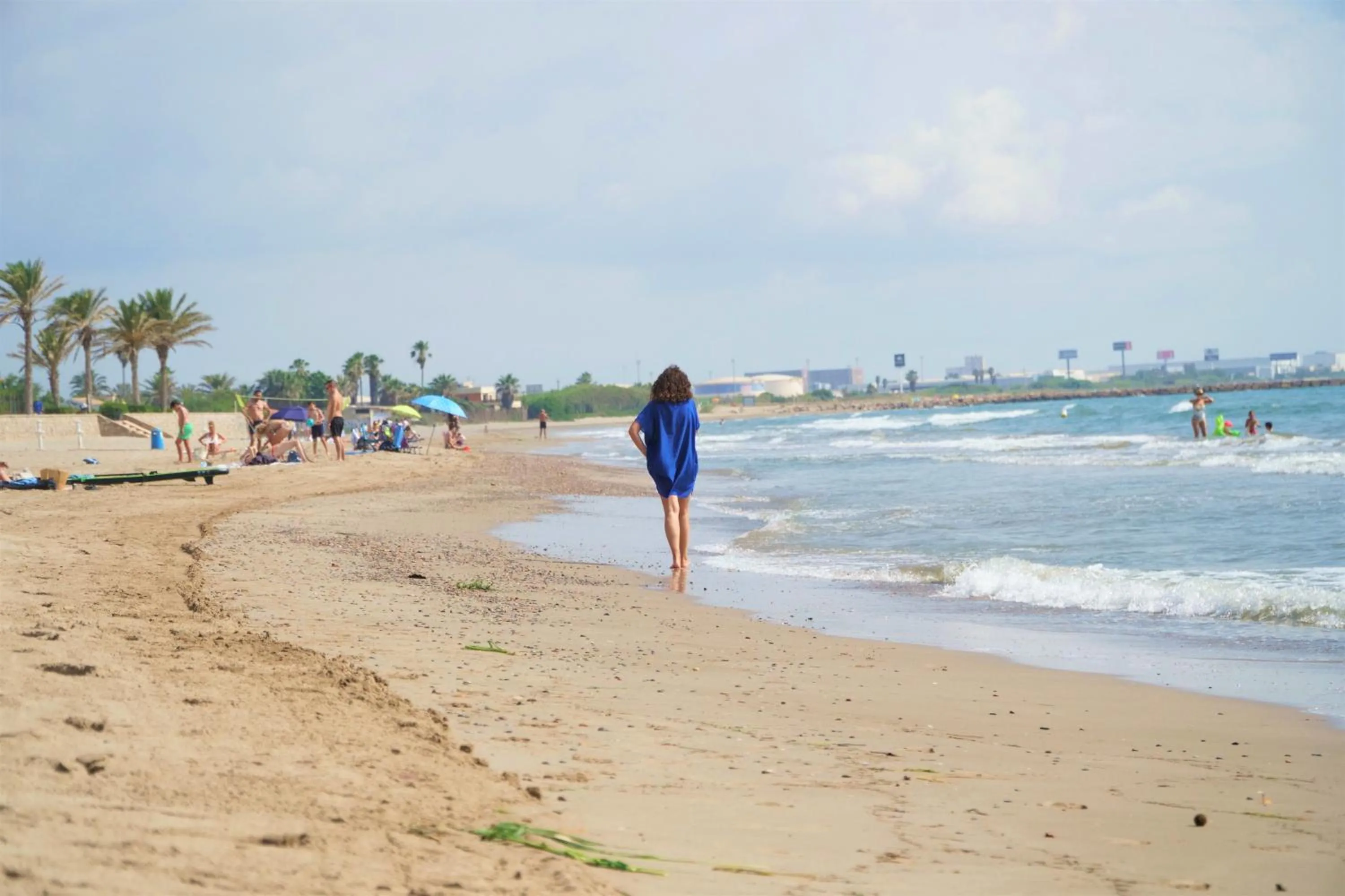 Beach in Sea You Apartamentos Valencia Port Saplaya