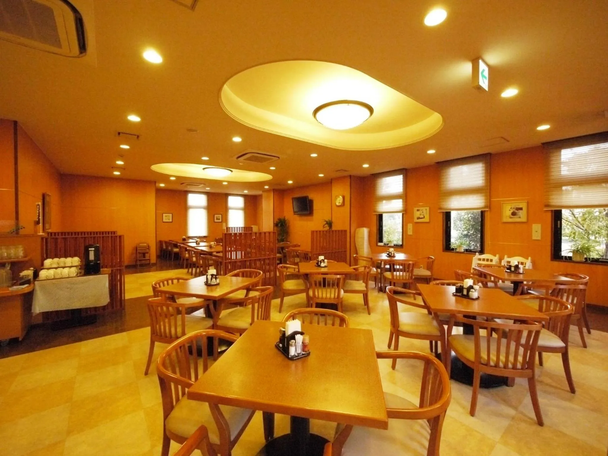 Restaurant/places to eat in Hotel Route-Inn Suzuka