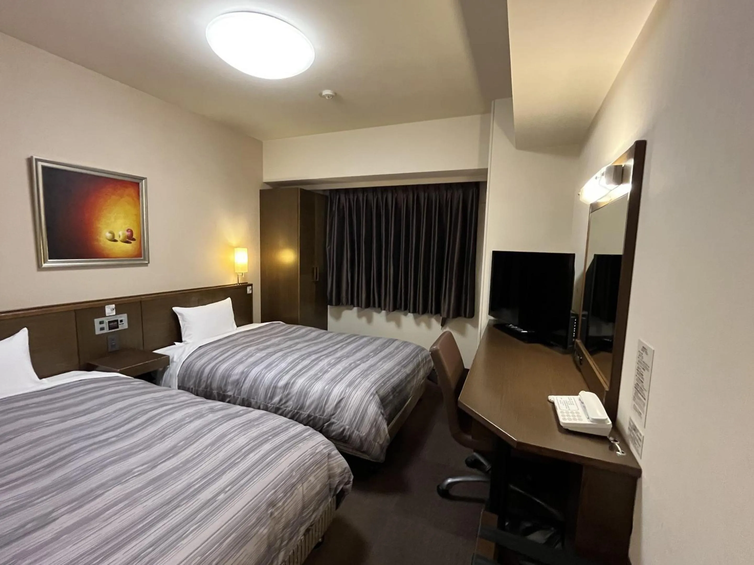 Bedroom, Bed in Hotel Route-Inn Toyotajinnaka