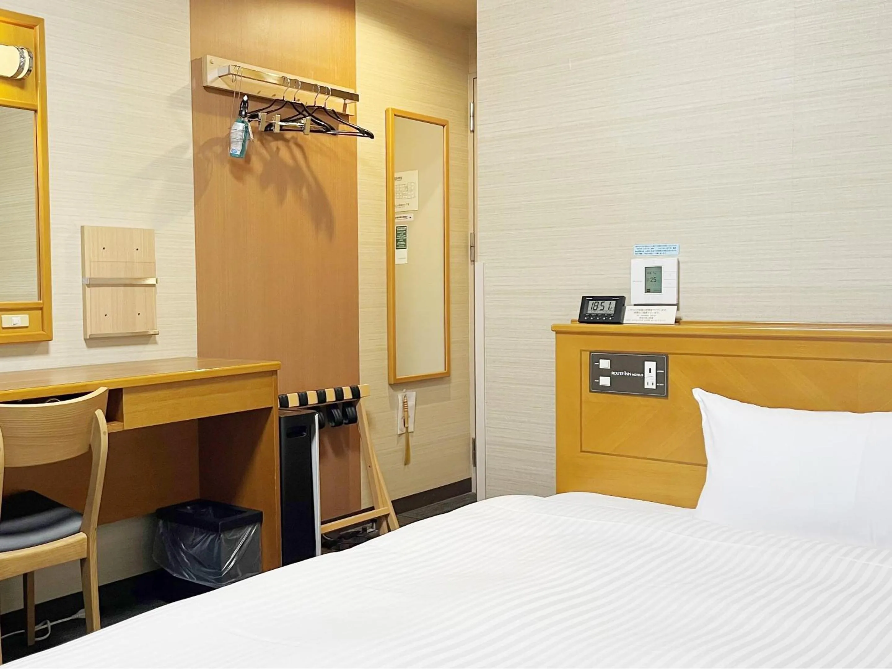 Photo of the whole room, Bed in Hotel Route-Inn Ogaki Inter
