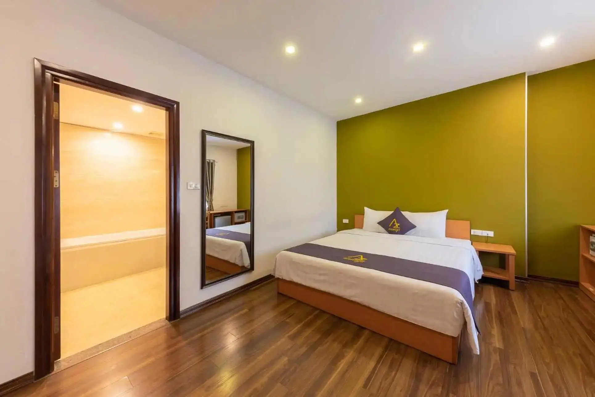 Bed in Hotel Azumaya Linh Lang