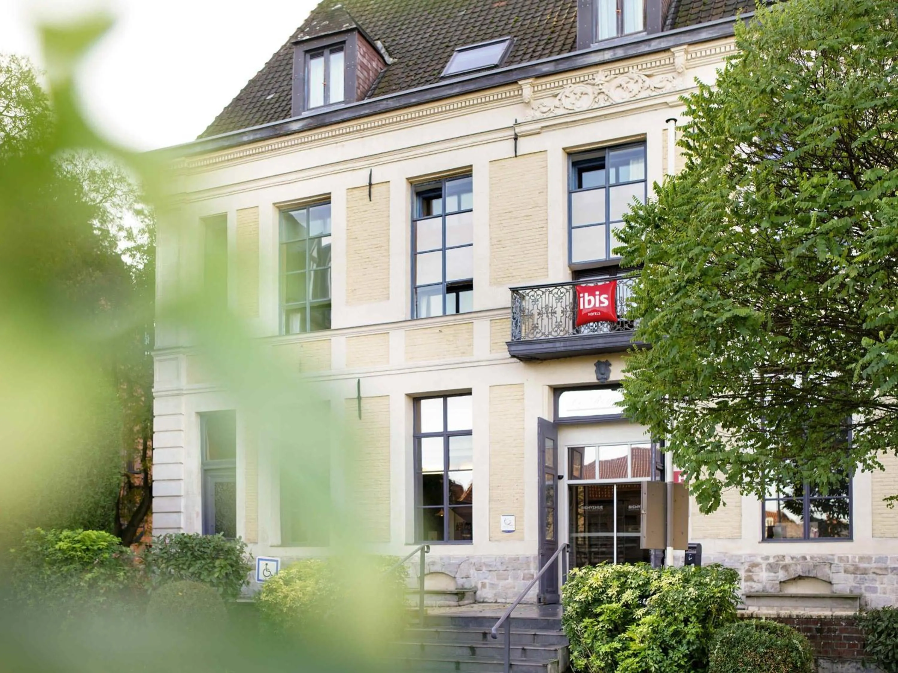 Property building in ibis Douai Centre