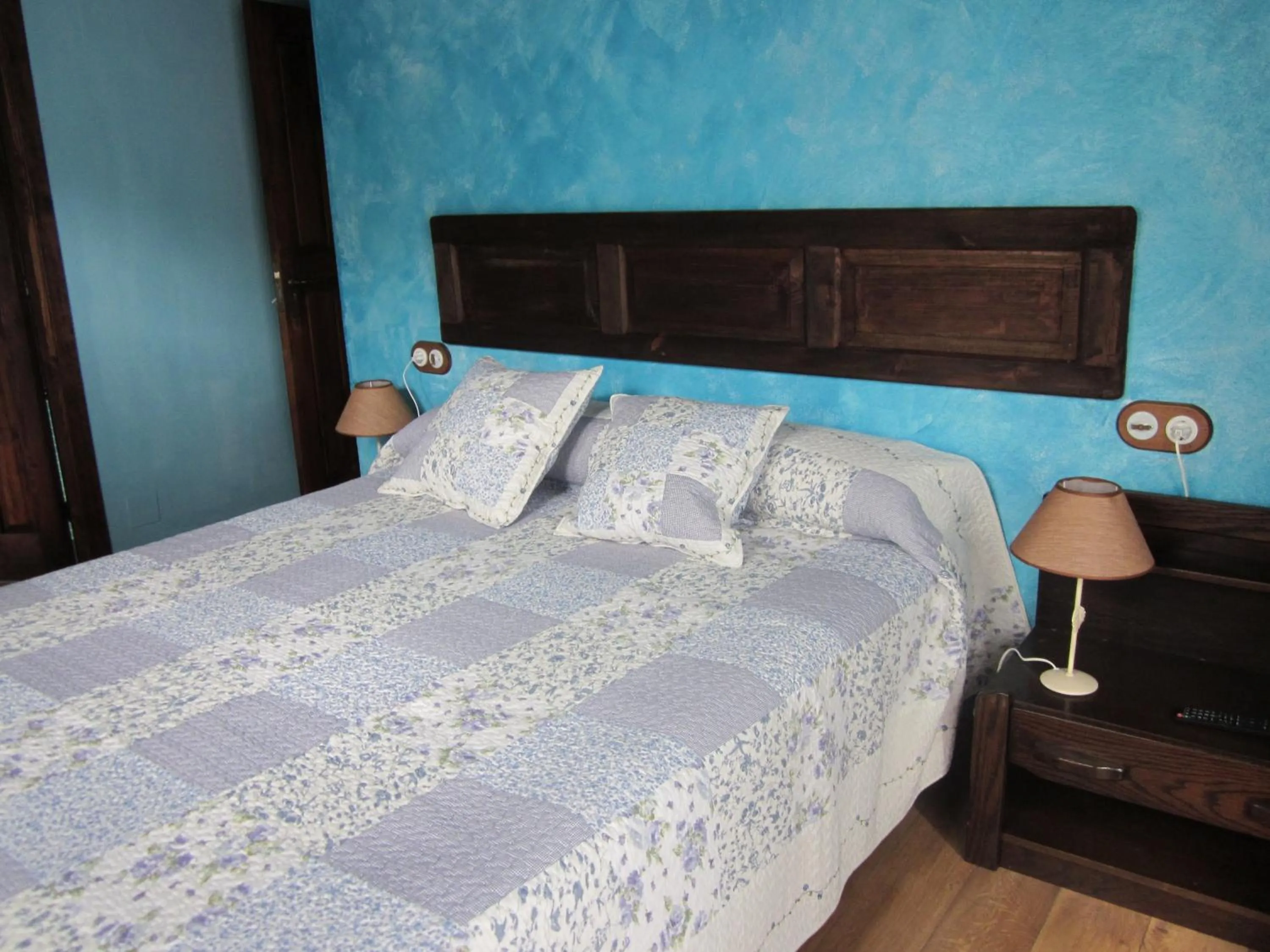 Decorative detail, Bed in El Conventu del Asturcon