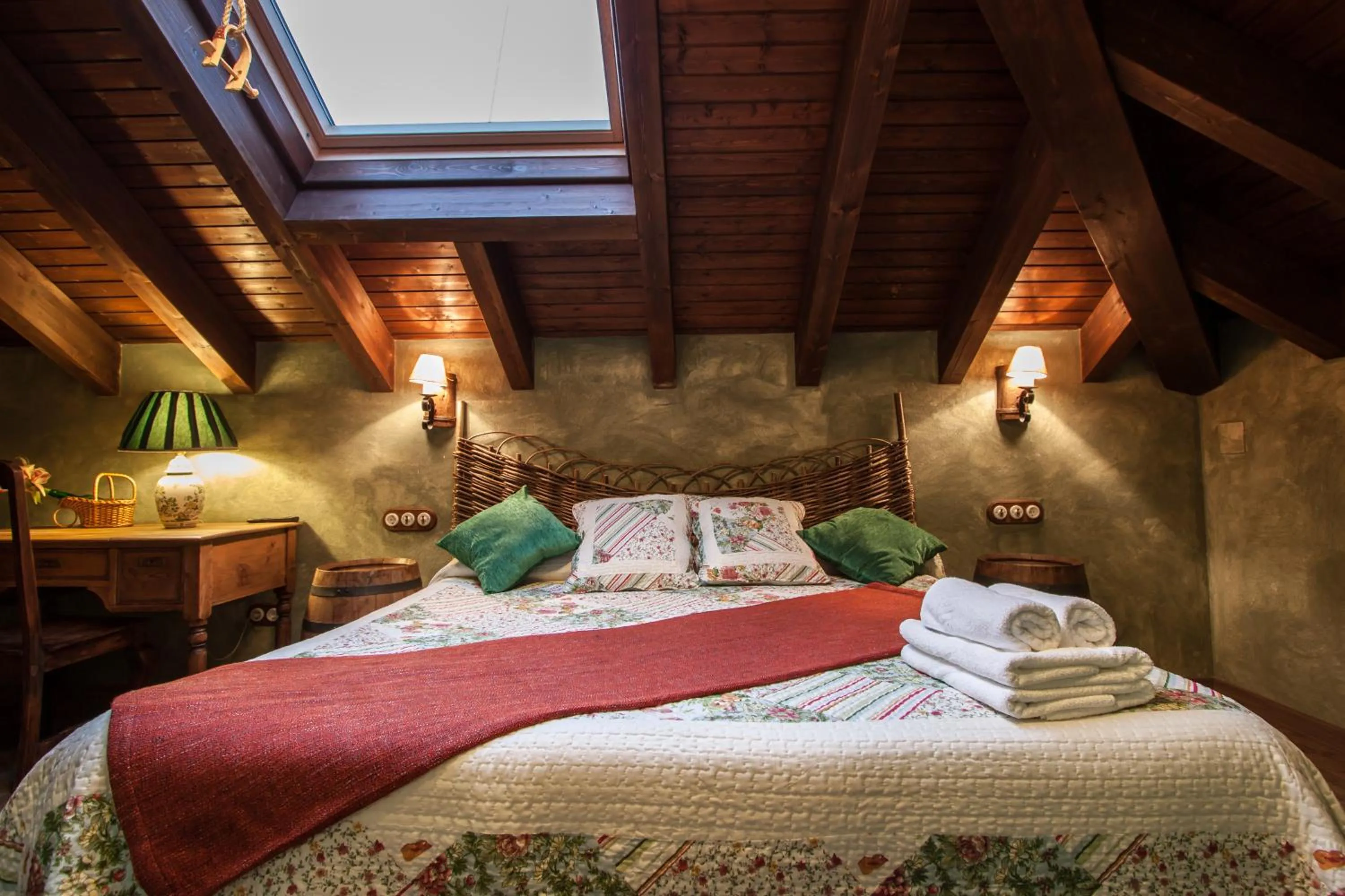 Bedroom, Bed in El Conventu del Asturcon