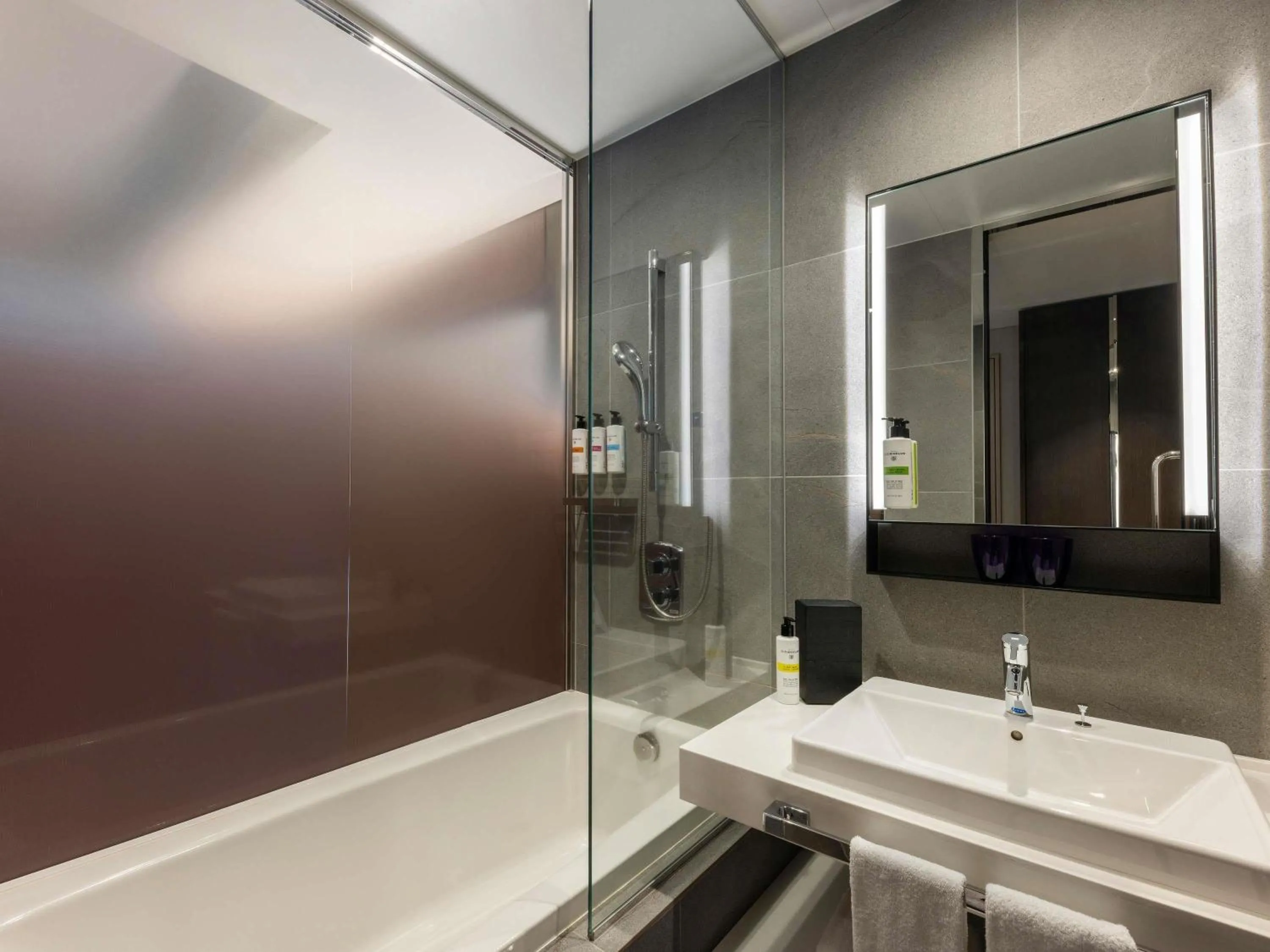 Bedroom in Pullman Tokyo Tamachi