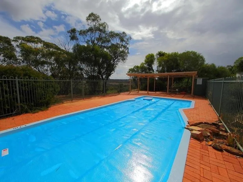 Swimming pool in Pecan Hill BNB