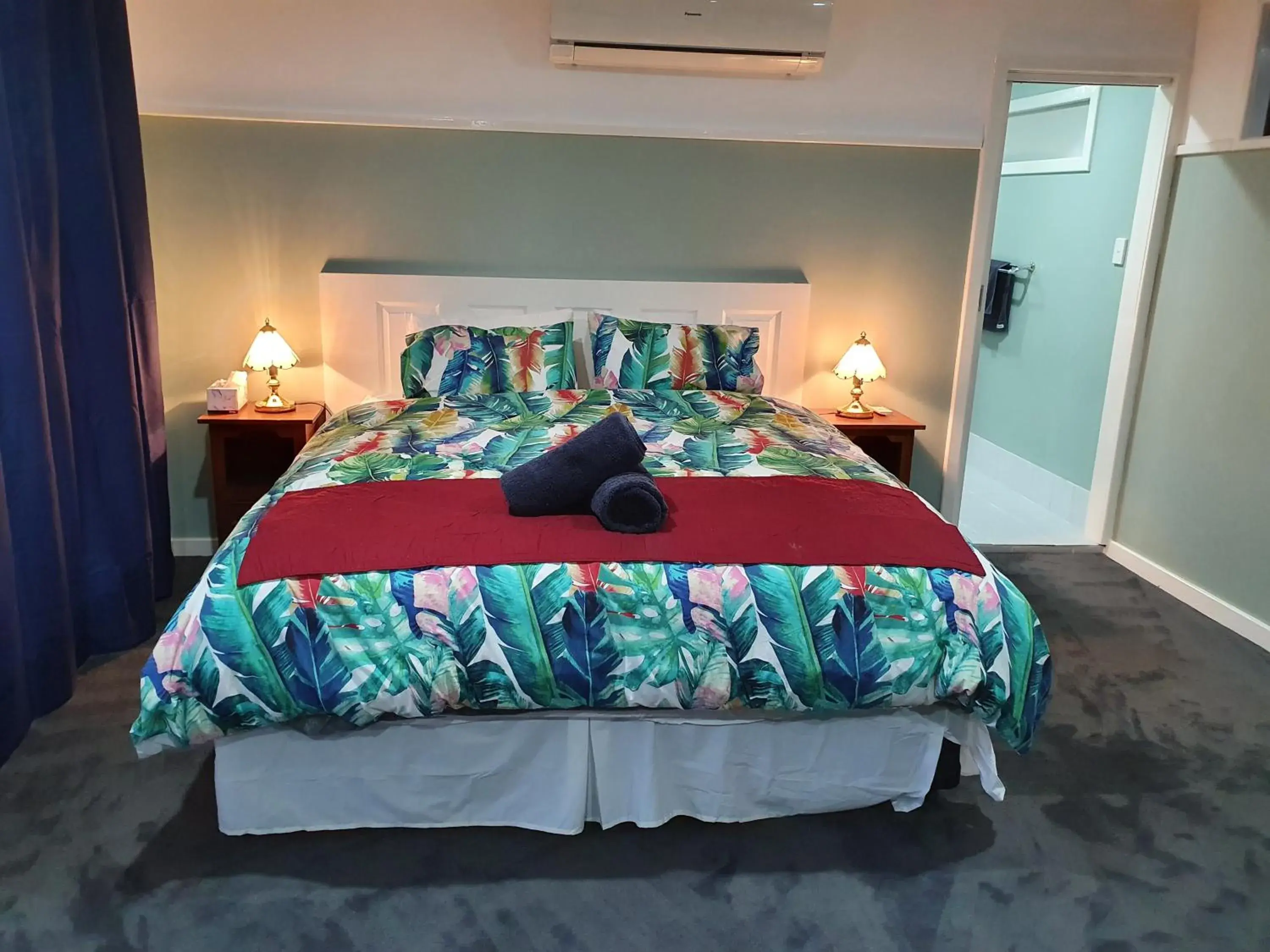 Deluxe Triple Room in Pecan Hill BNB Deluxe Triple Room in Pecan Hill BNB