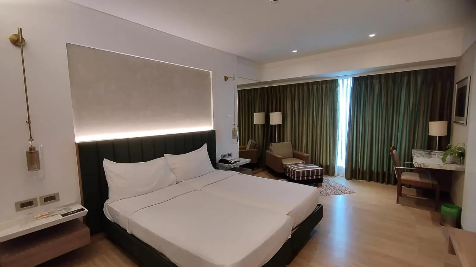 Bed in Mirage Hotel, Mumbai International Airport