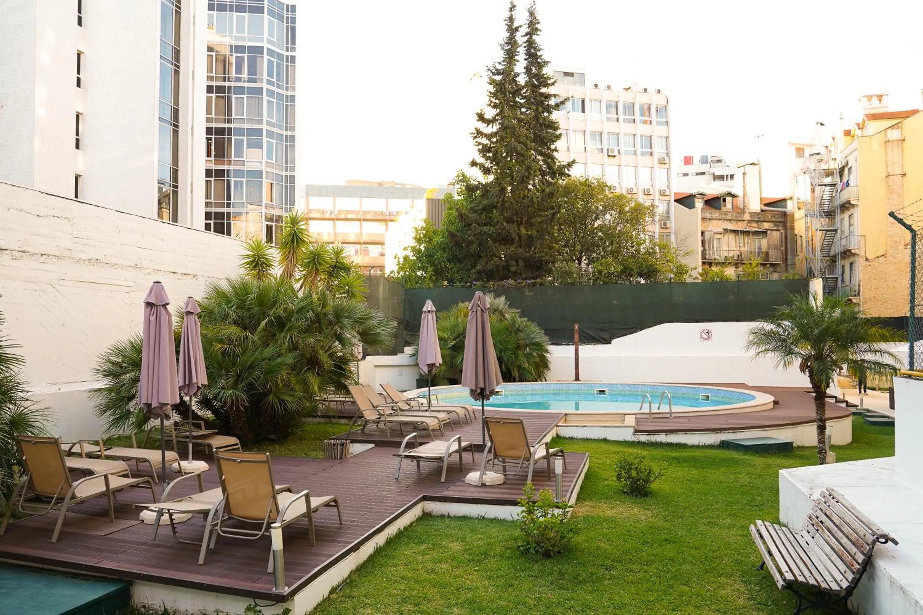 Swimming pool in Legendary Lisboa Suites