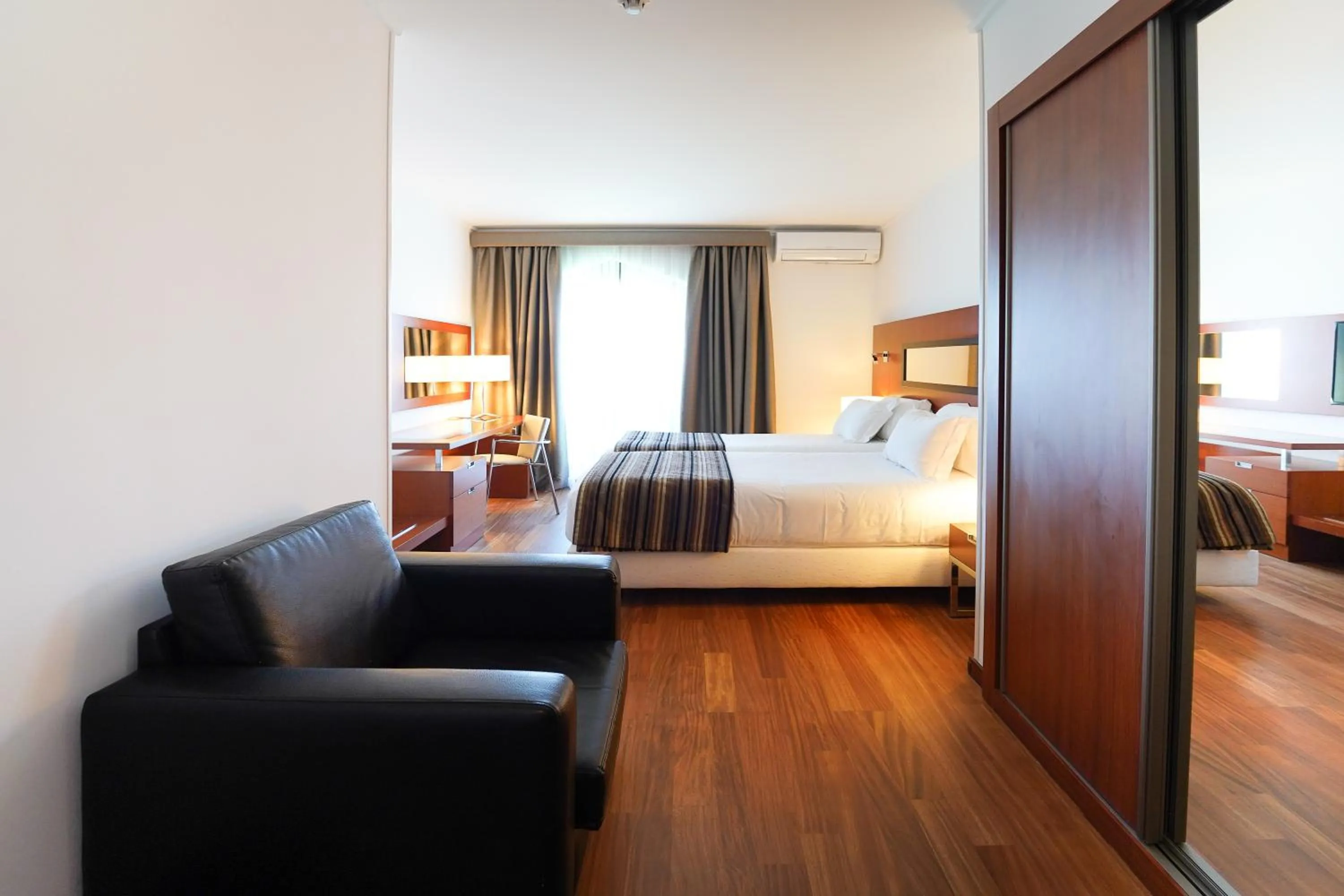 Bedroom, Bed in Legendary Lisboa Suites