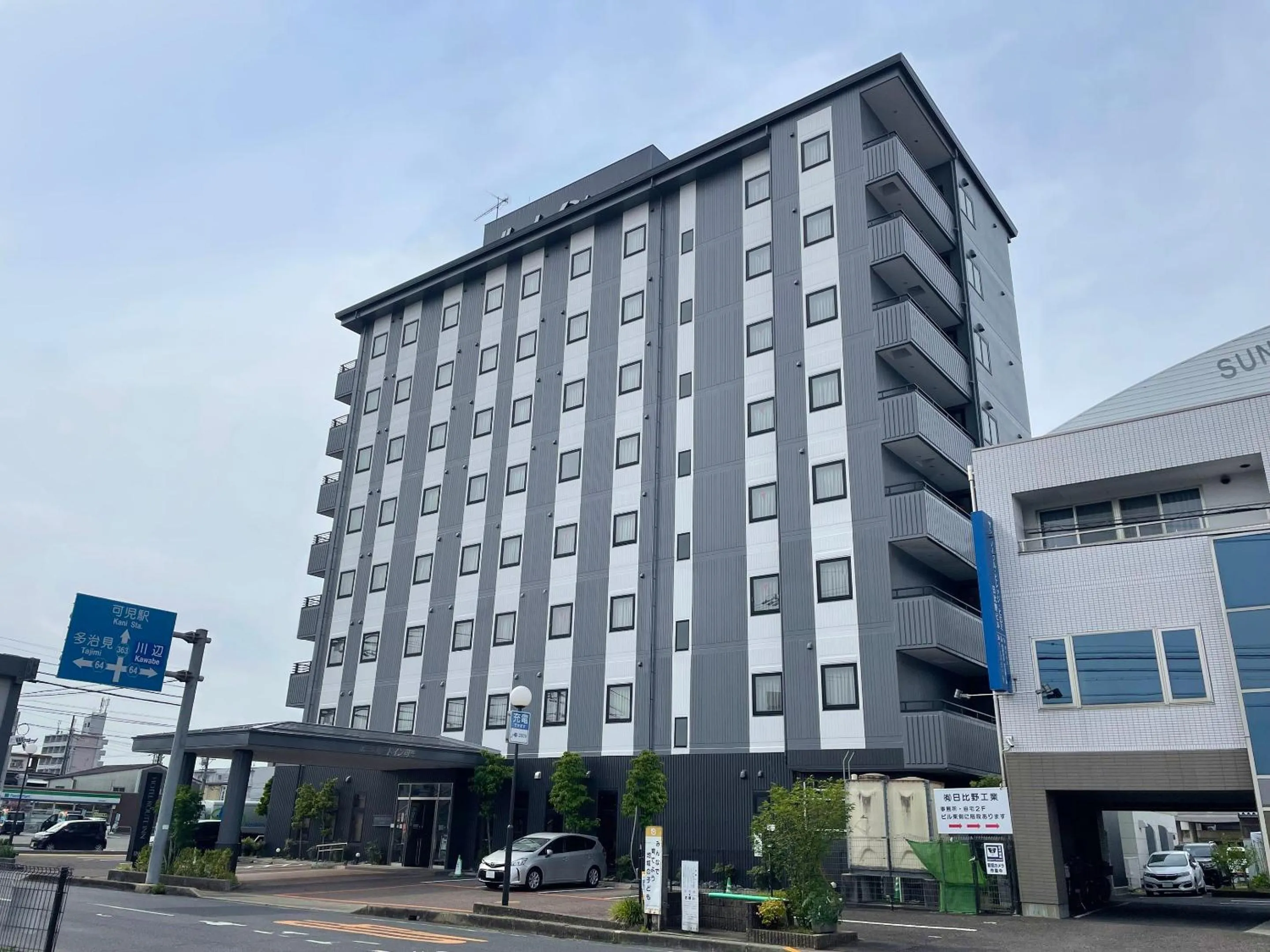 Property building in Hotel Route-Inn Kani
