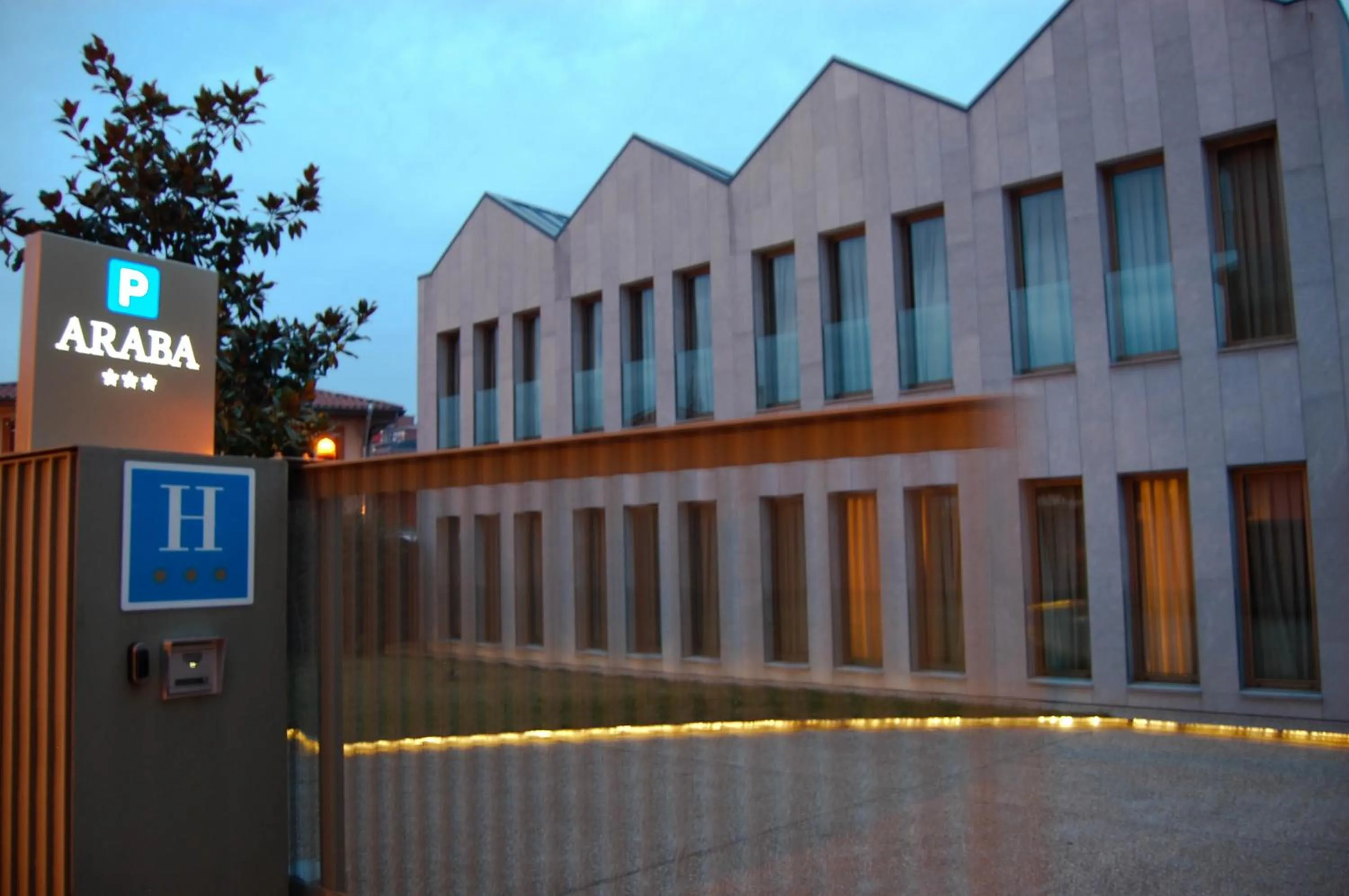 Facade/entrance in Hotel Araba