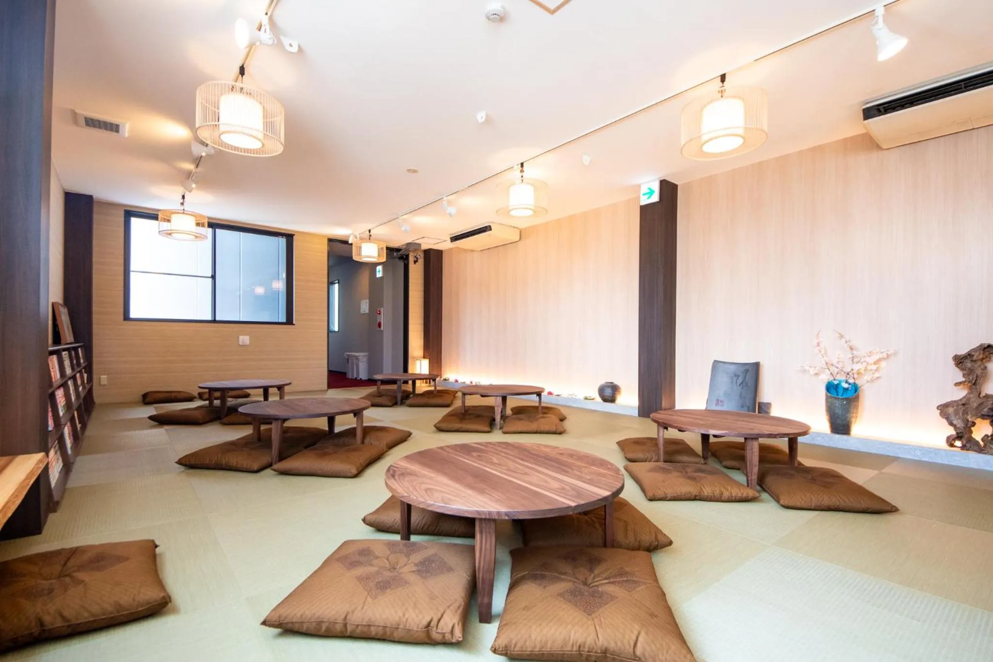 Communal lounge/ TV room in Hotel Base Nara