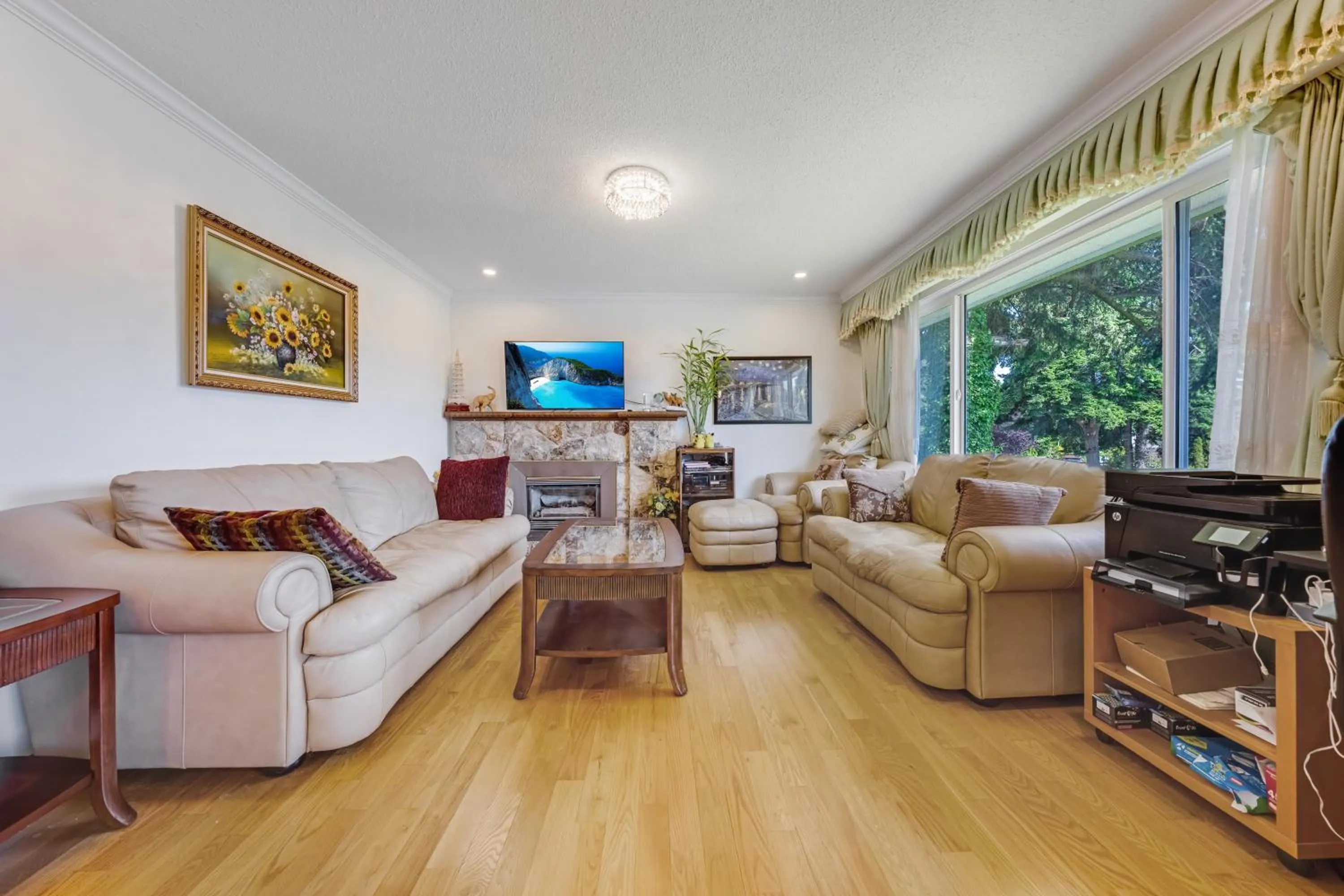 Living room in Quite House near the Vancouver Airport