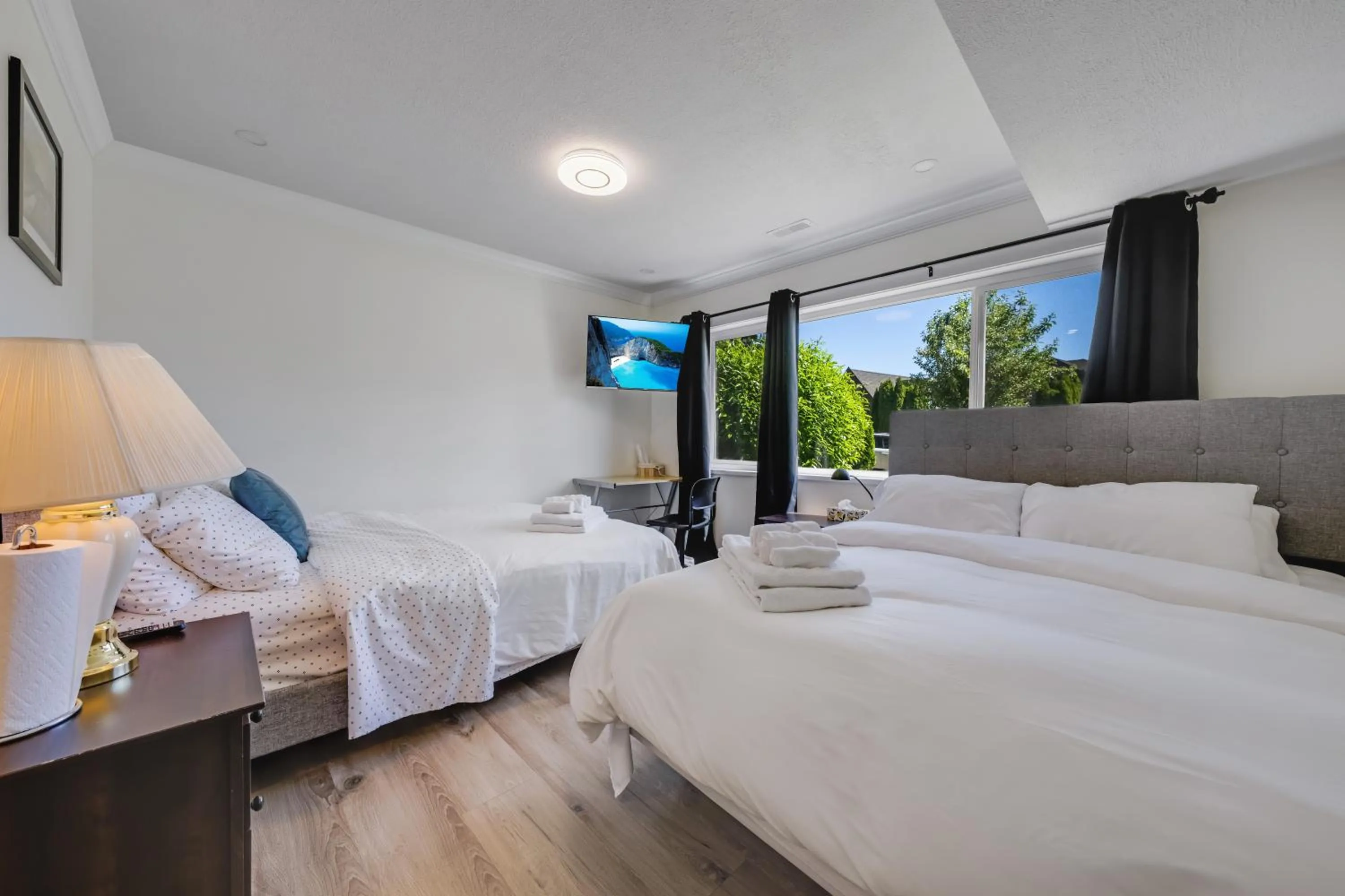 Bed in Quite House near the Vancouver Airport