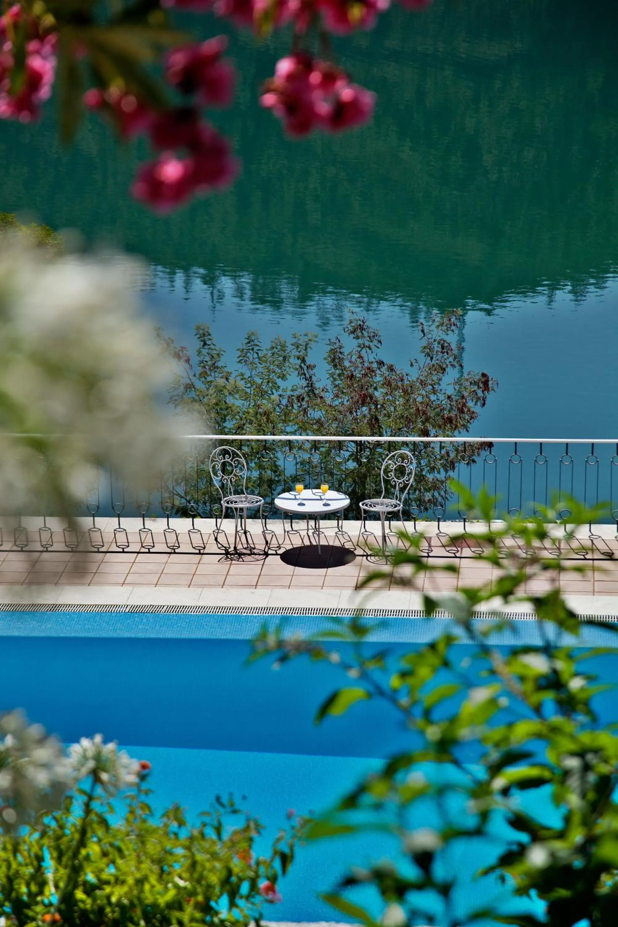 Swimming pool in Lago Azul Eco Hotel