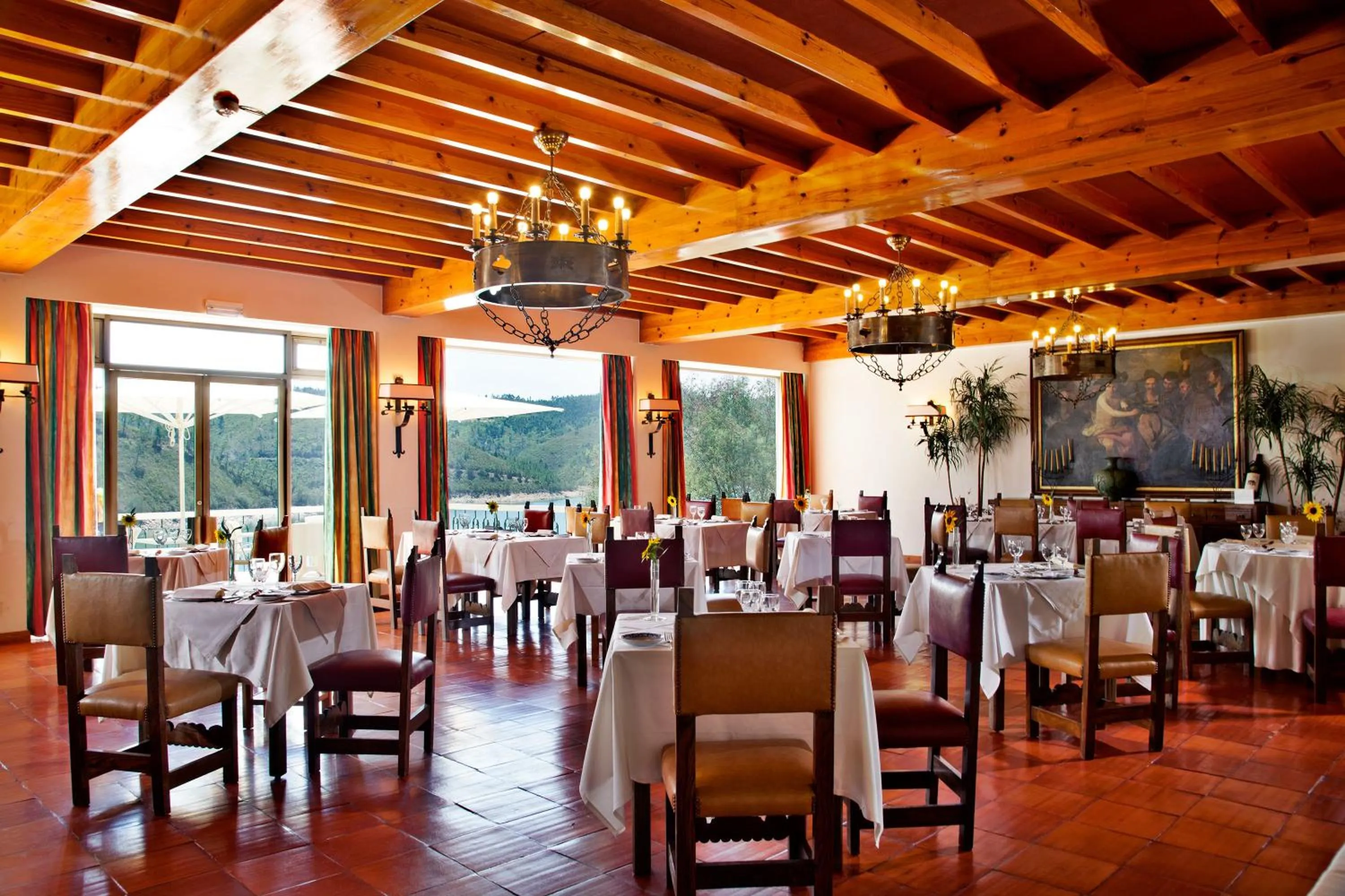 Restaurant/places to eat in Lago Azul Eco Hotel