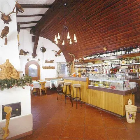 Restaurant/places to eat in Hotel Scoiattolo