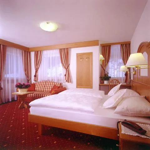 Bed in Hotel Scoiattolo