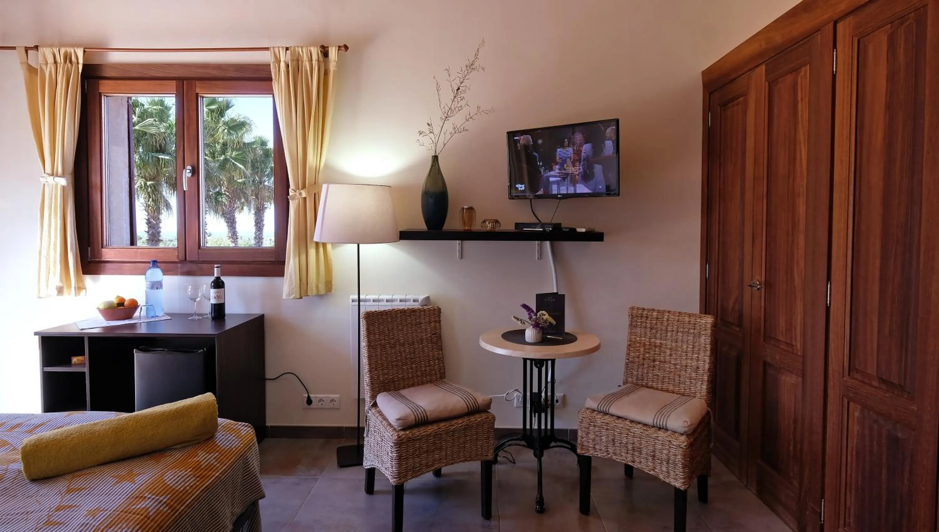 Seating area, TV/Entertainment Center in Villa Sampoli - Agroturismo Son Sampoli - Adults only