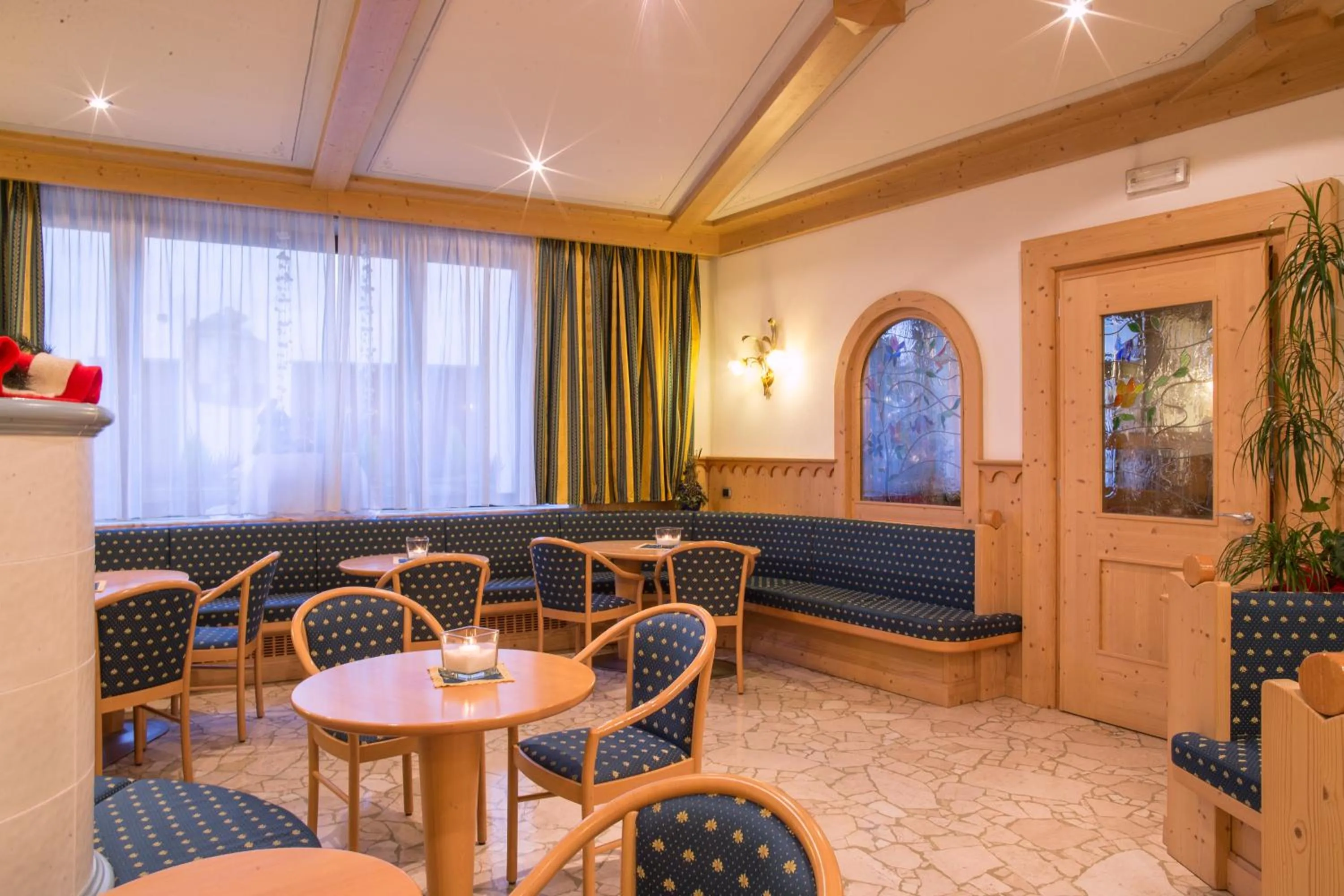Lounge or bar in Hotel Al Cervo
