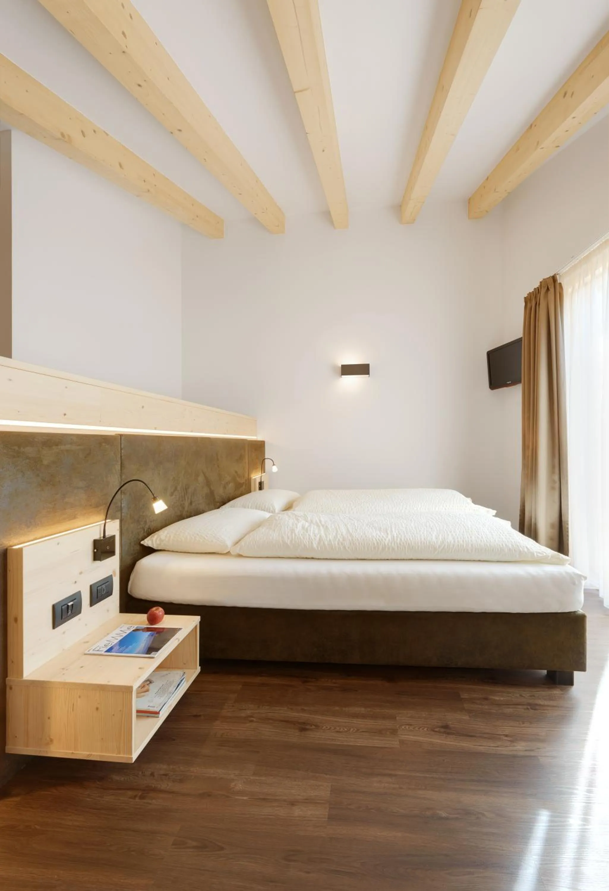 Other, Bed in Hotel Al Cervo