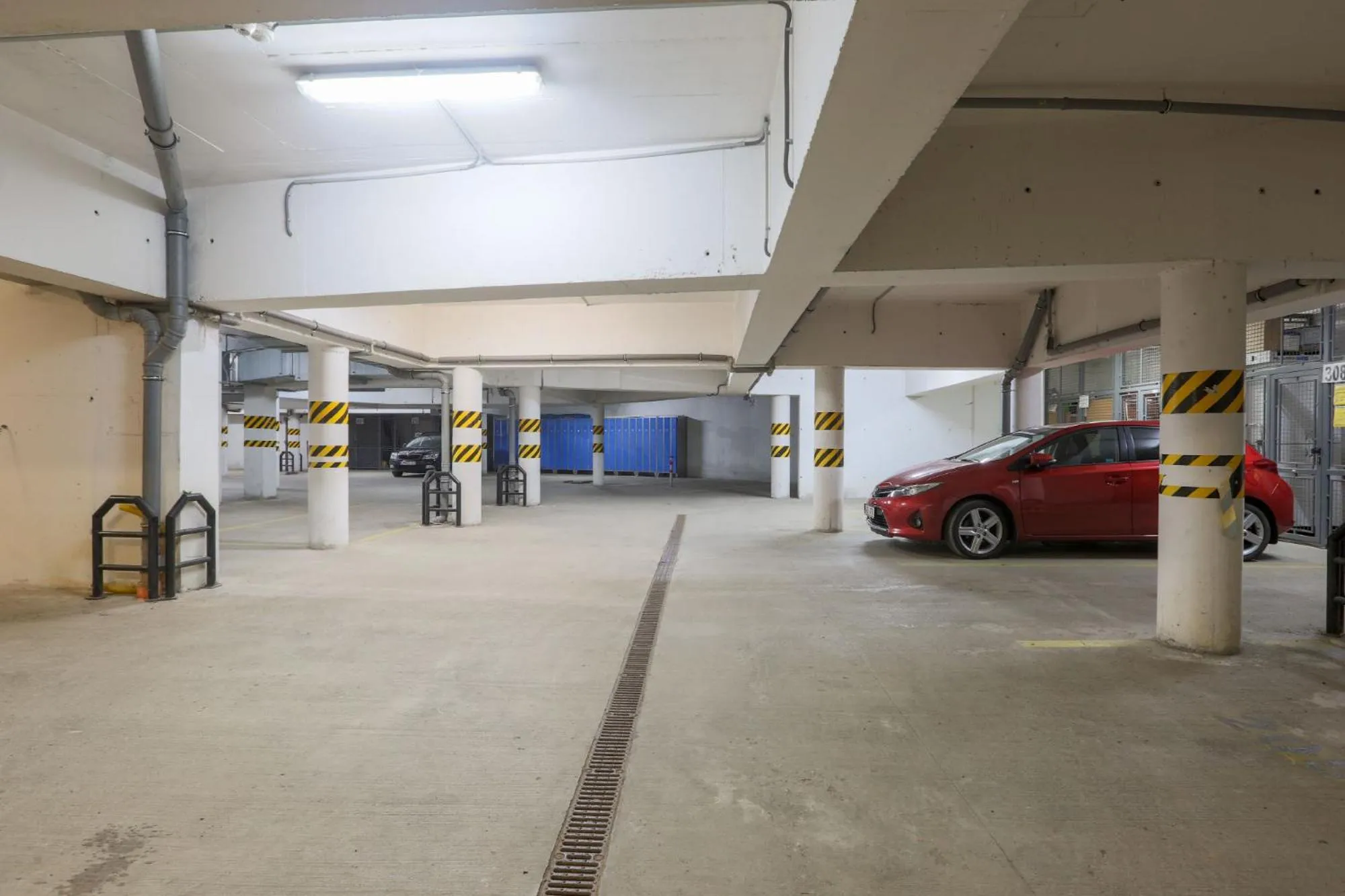 Parking in Apartmánový dom Fatrapark 1 s Wellness - Hlavná recepcia