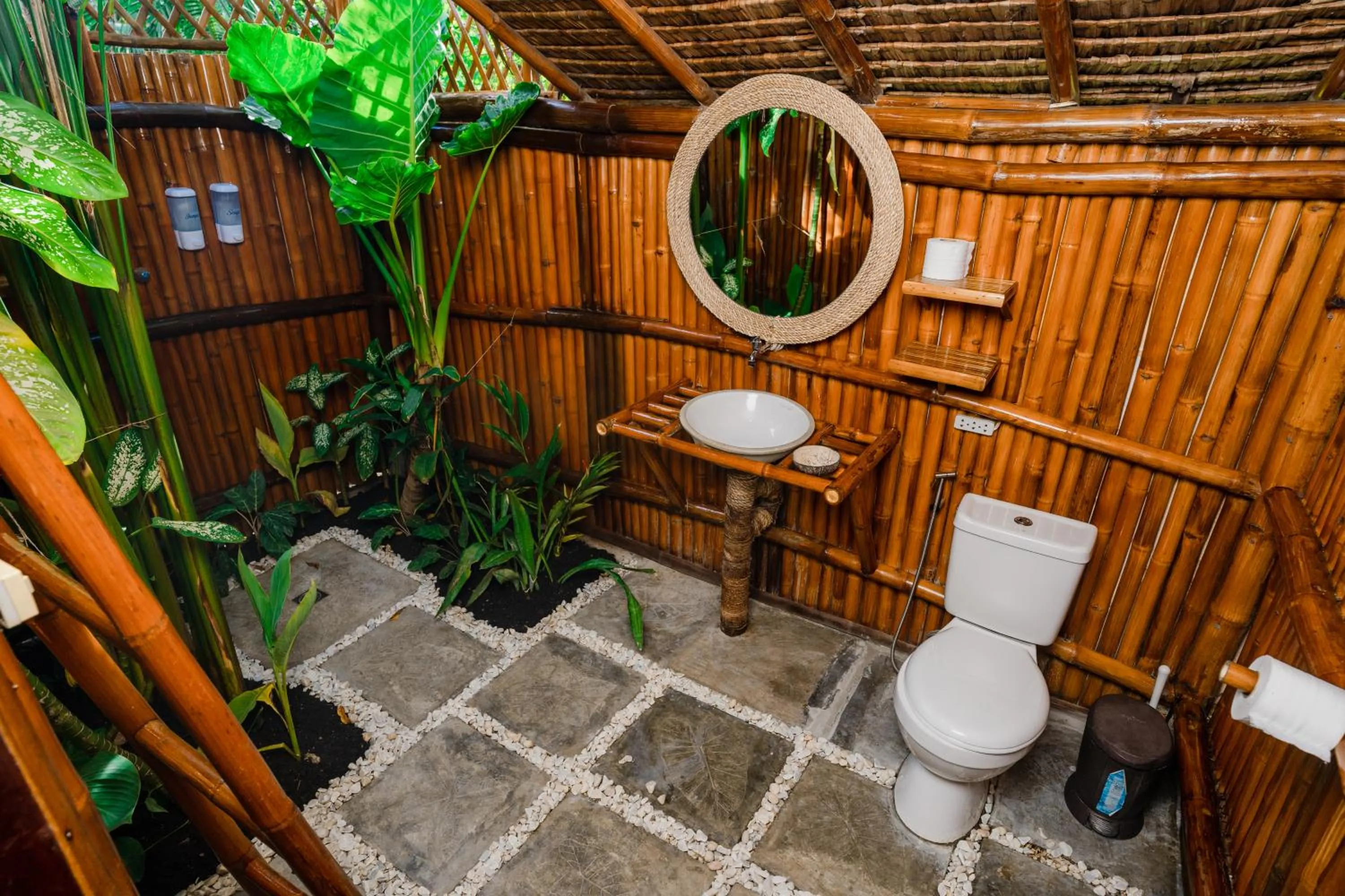 Shower in Tongo Hill Cottages